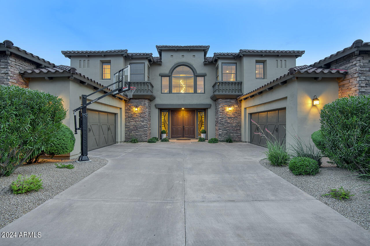 3955 E NAVIGATOR Lane
