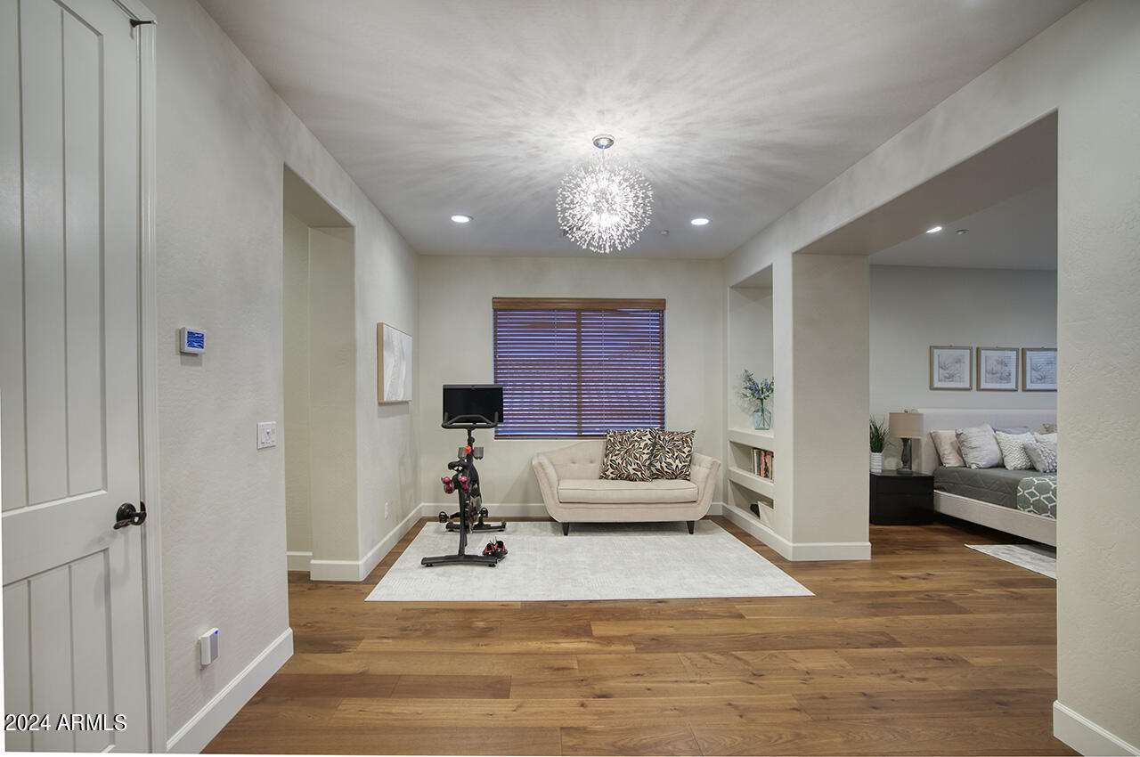 3955 E NAVIGATOR Lane