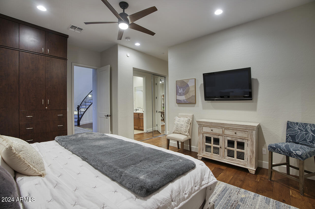 3955 E NAVIGATOR Lane