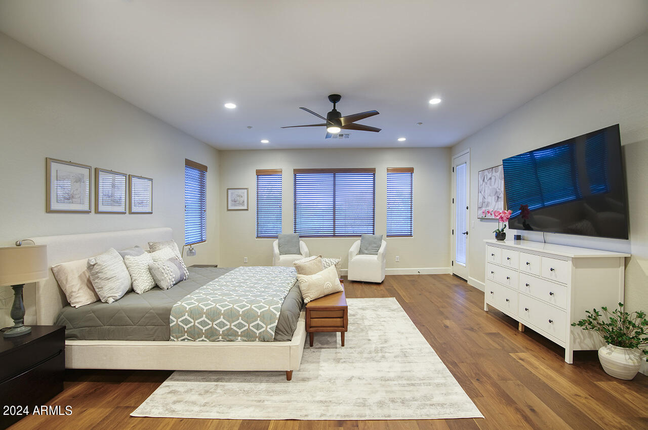 3955 E NAVIGATOR Lane