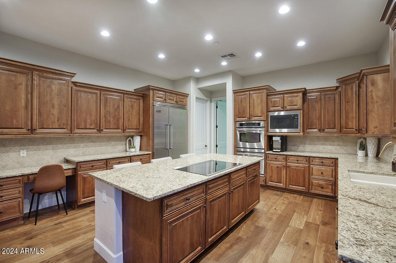 3955 E NAVIGATOR Lane