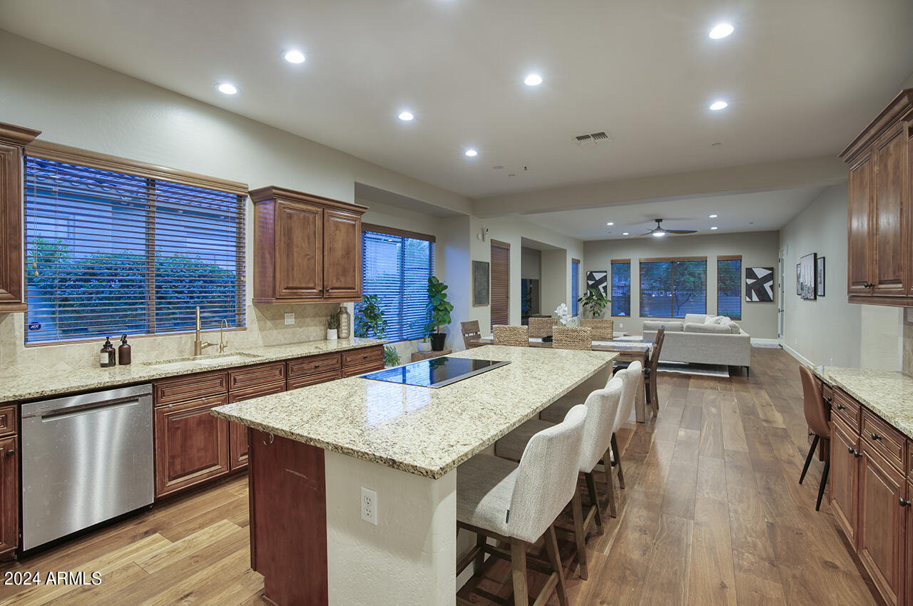 3955 E NAVIGATOR Lane