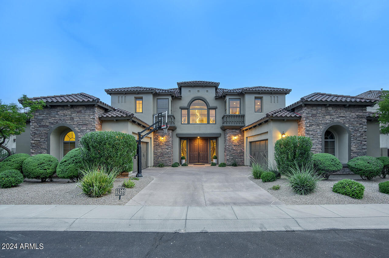 3955 E NAVIGATOR Lane