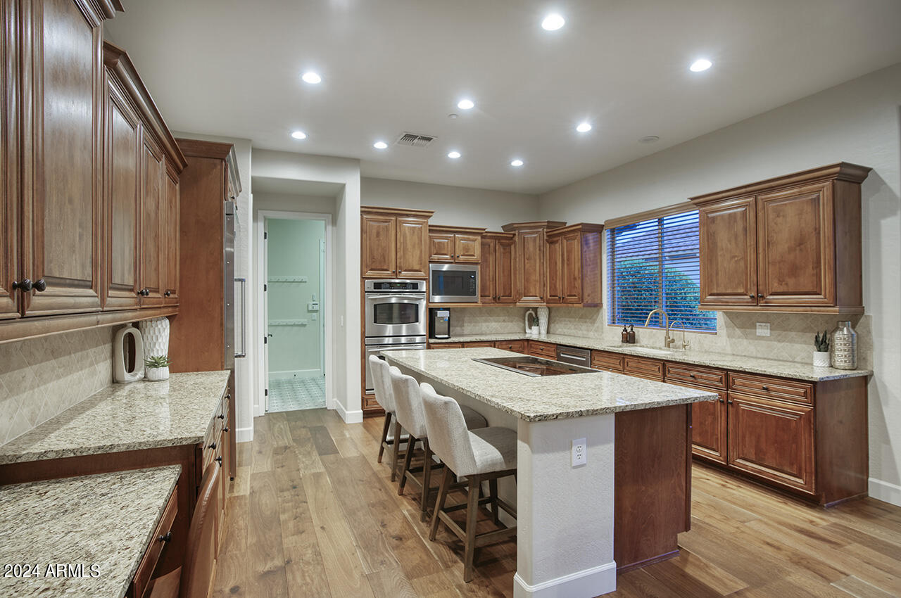 3955 E NAVIGATOR Lane