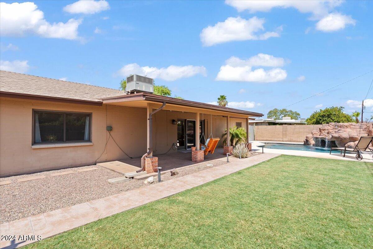 3023 E CHERYL Drive