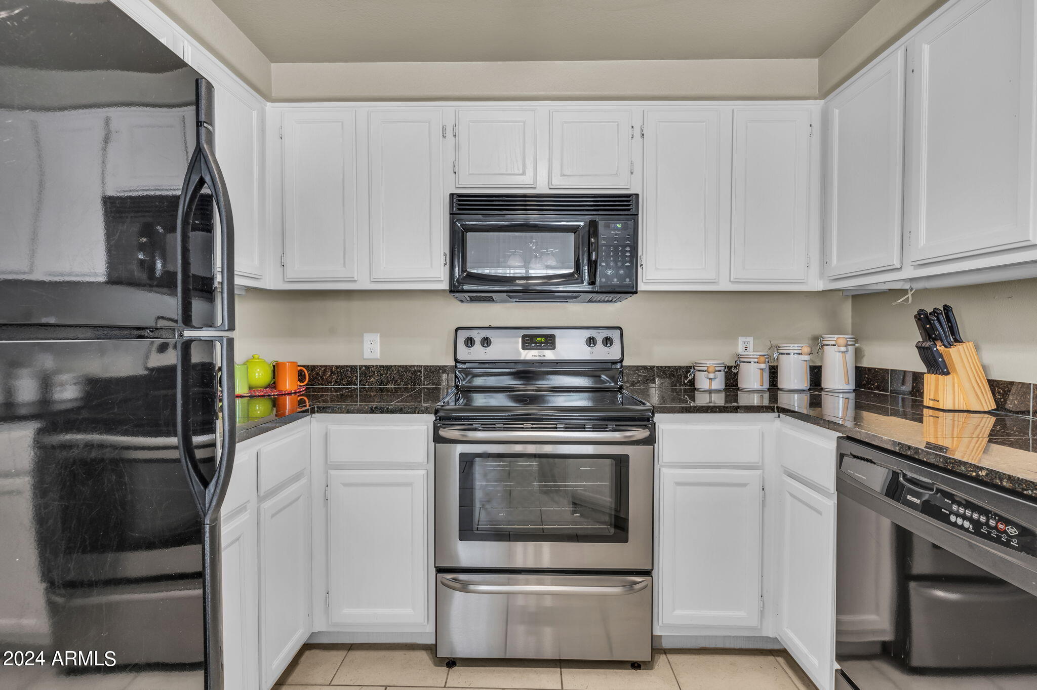 750 E NORTHERN Avenue, 1057