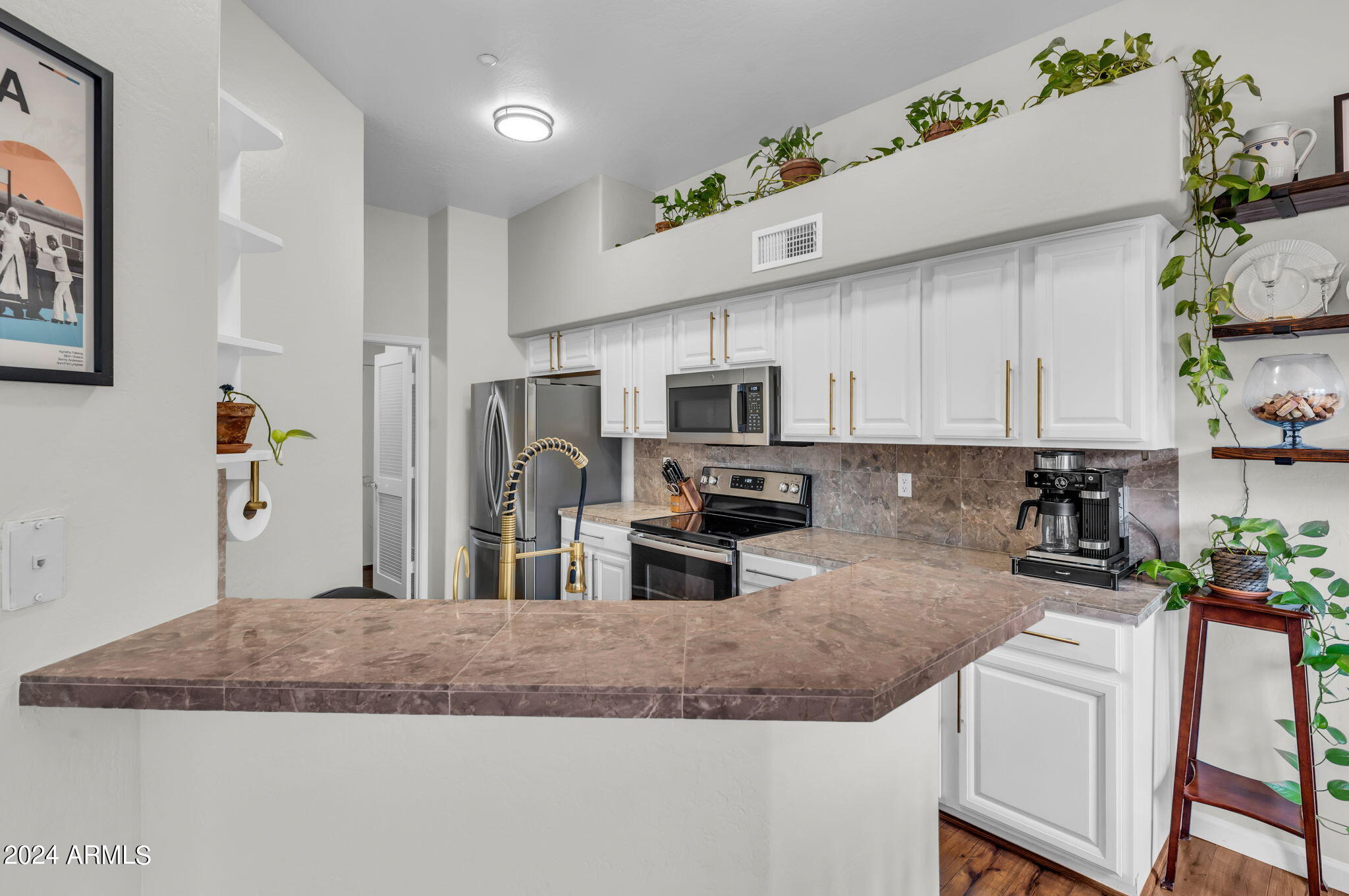 2019 E CAMPBELL Avenue, 115