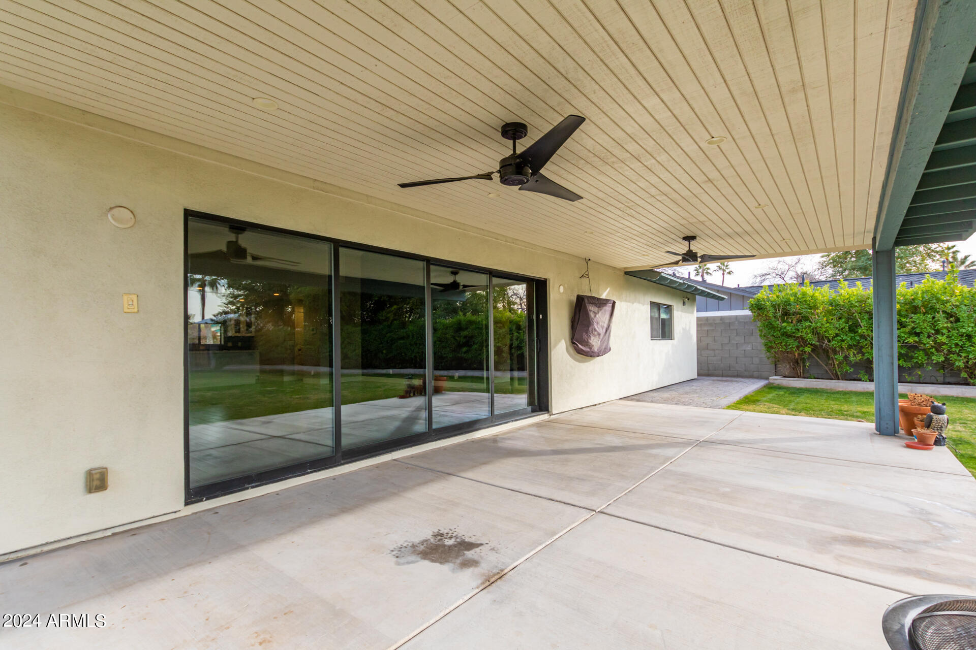 6126 N 13TH Place