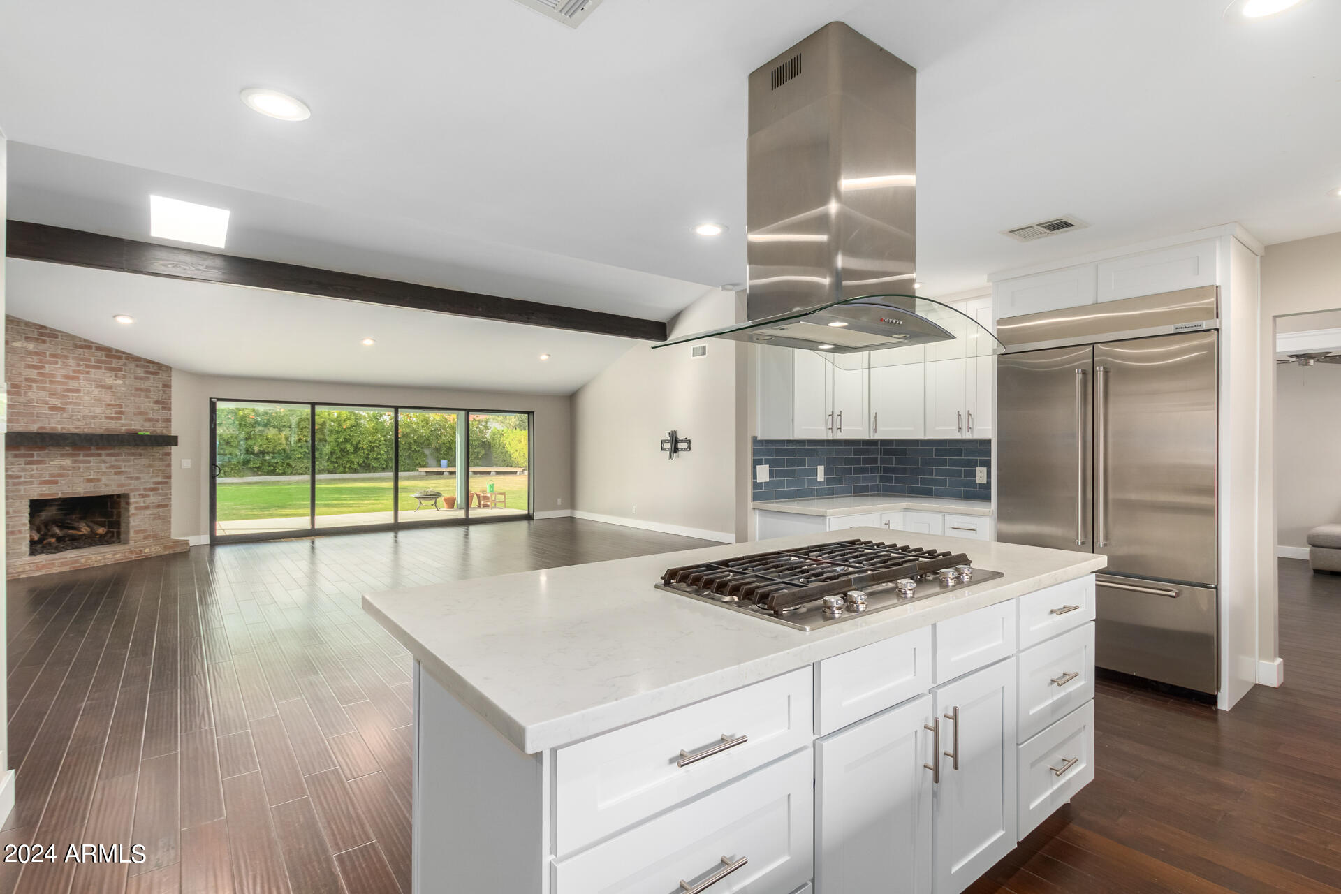6126 N 13TH Place