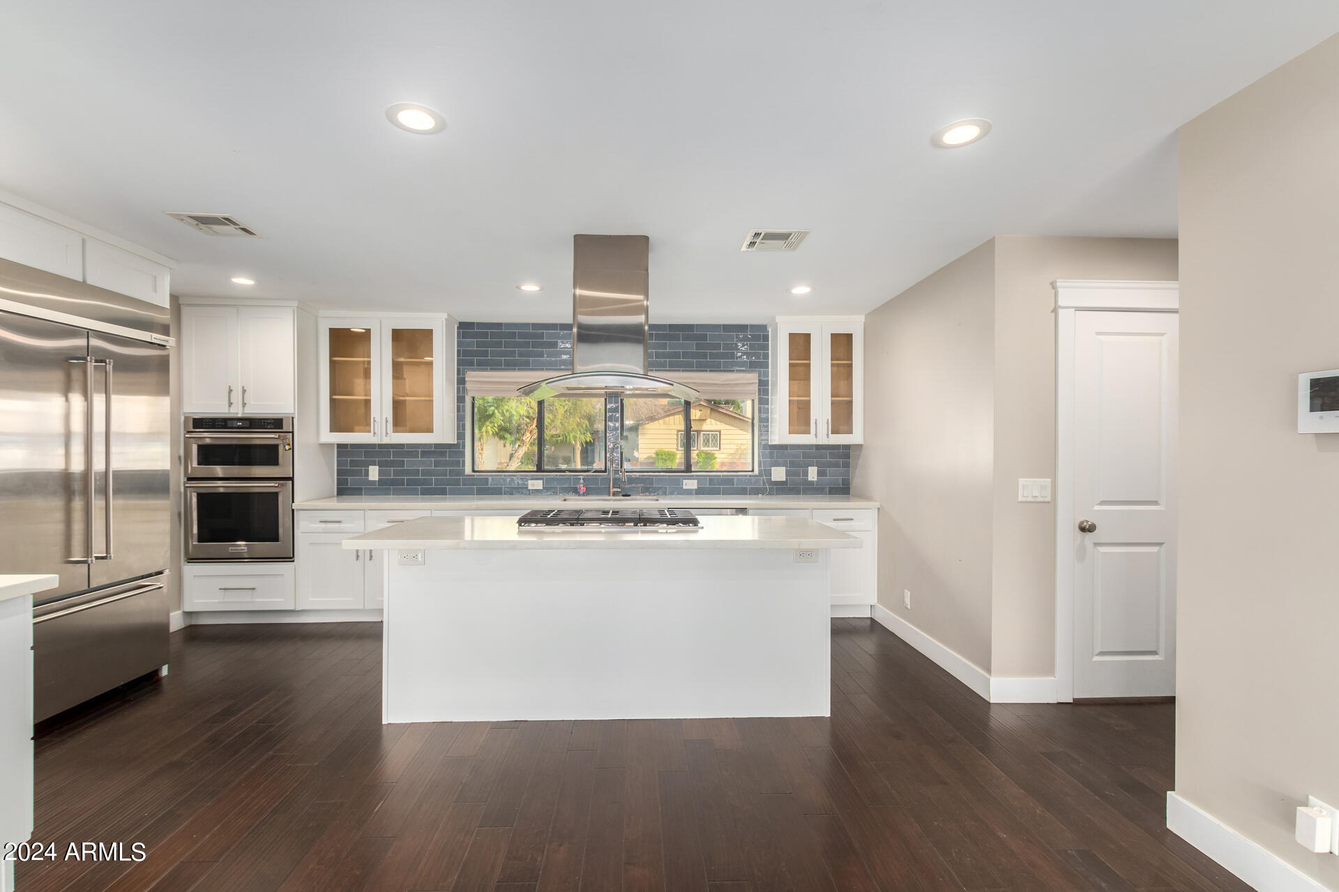 6126 N 13TH Place