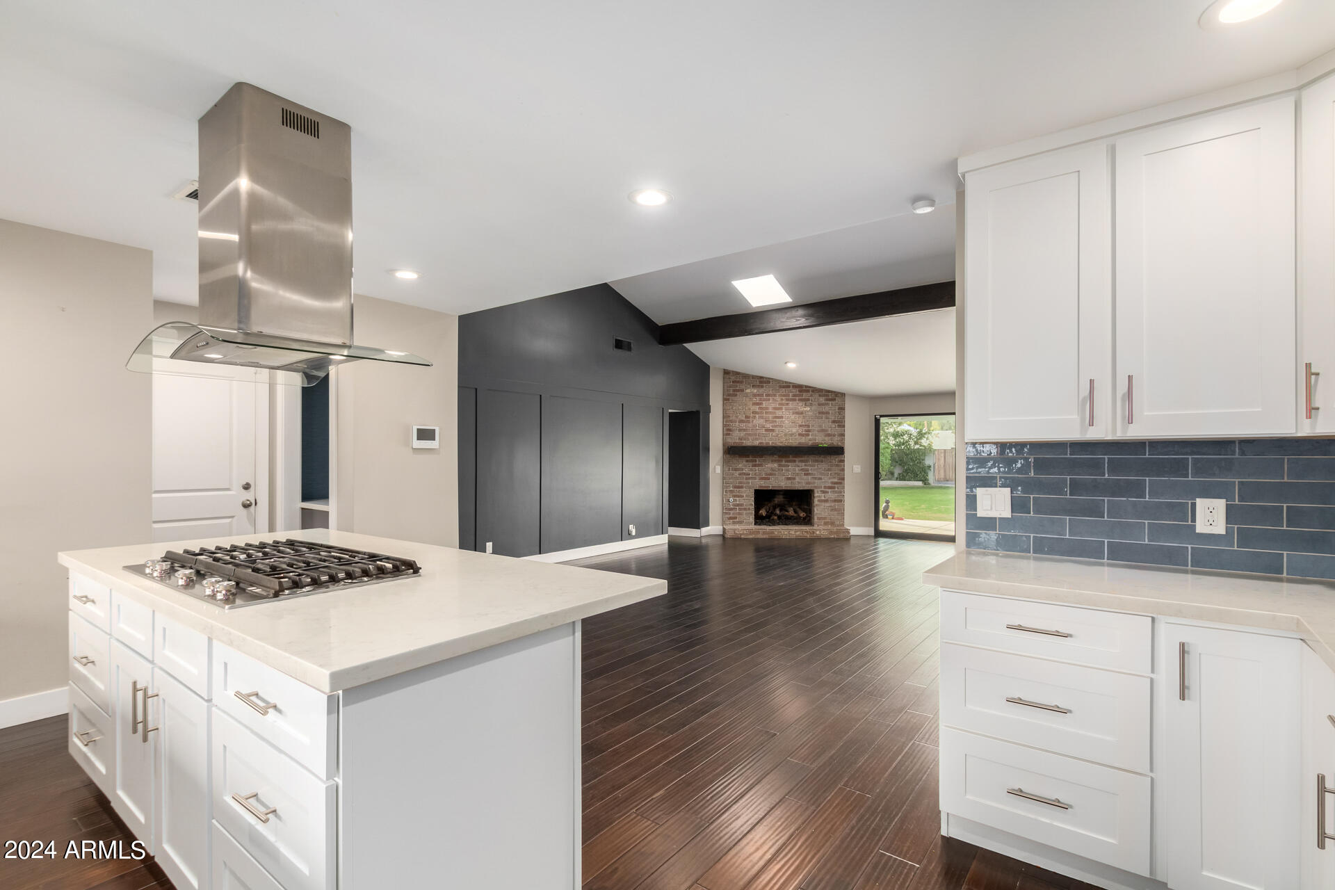 6126 N 13TH Place