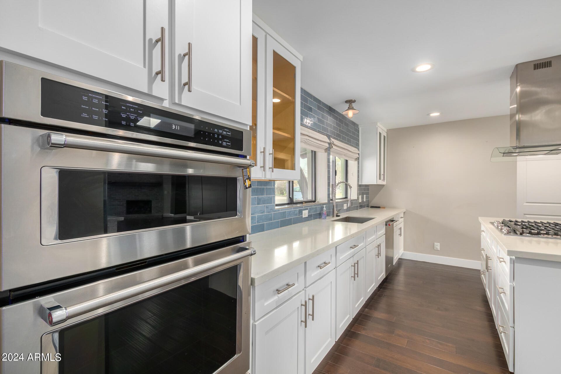 6126 N 13TH Place
