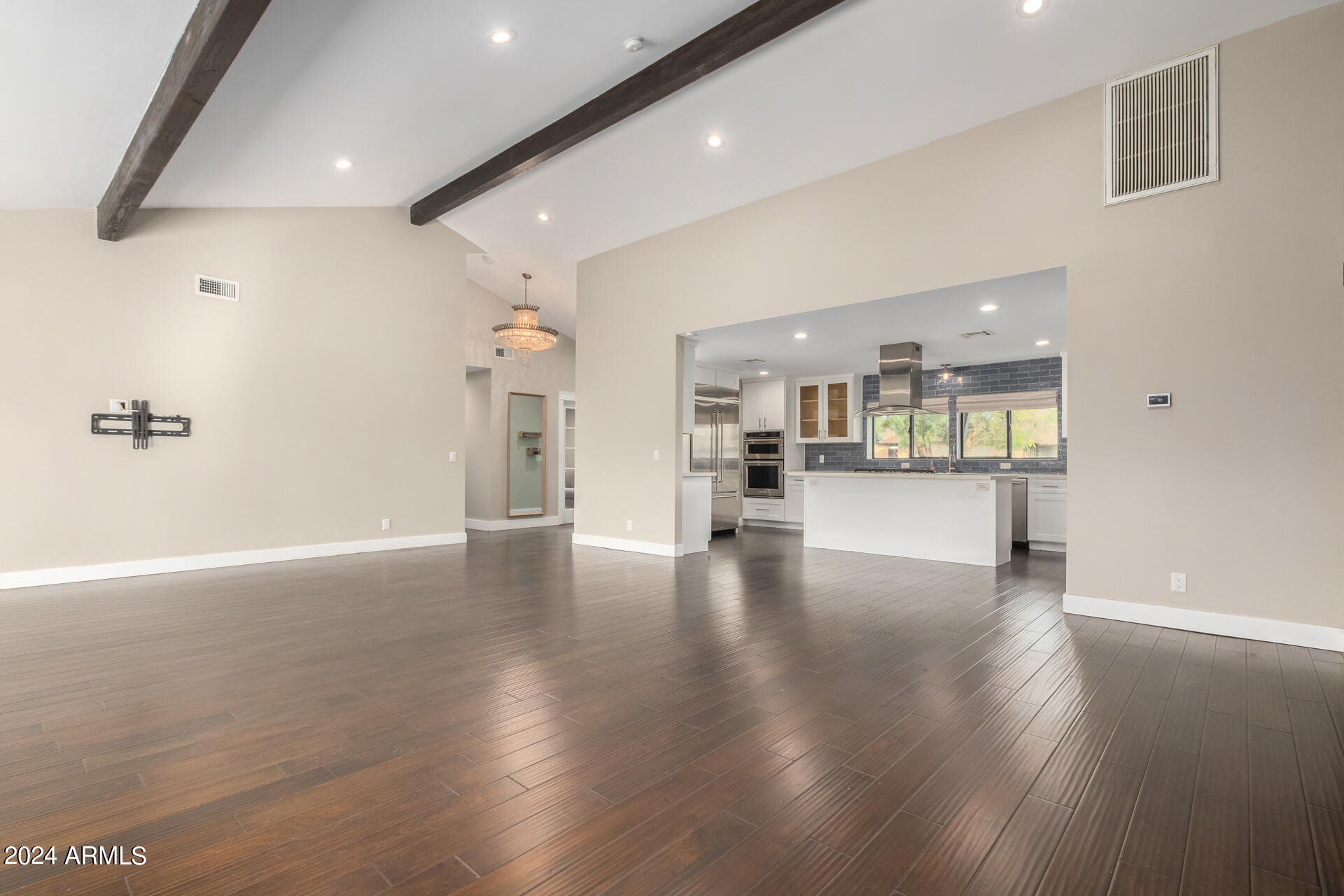 6126 N 13TH Place