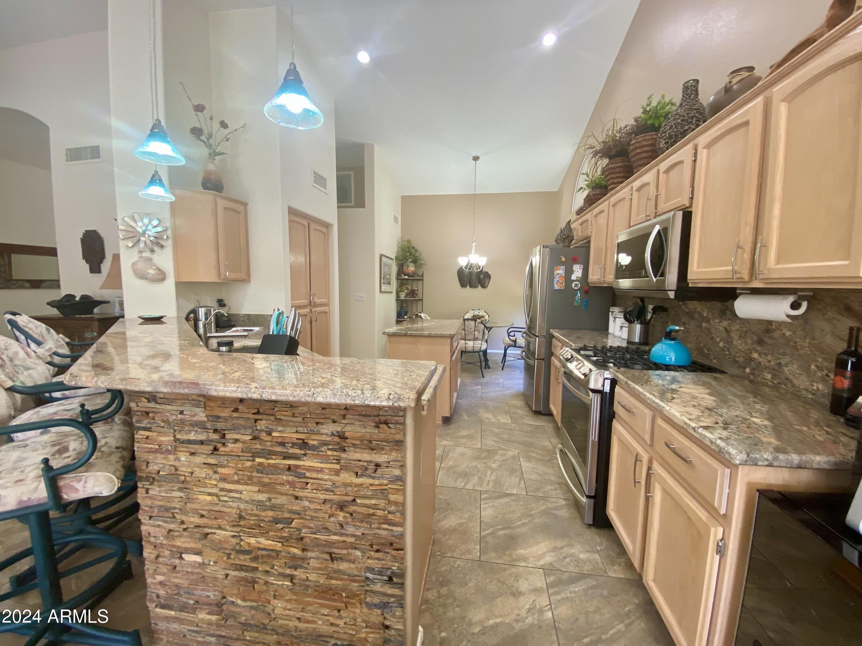 453 W TEAKWOOD Drive