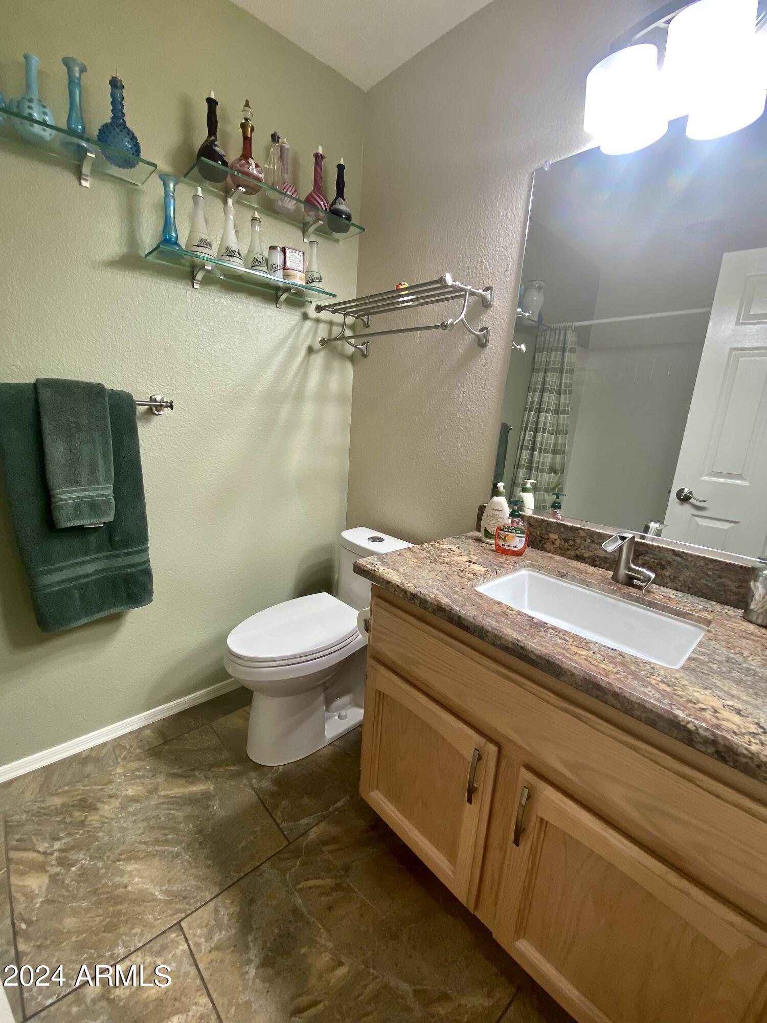453 W TEAKWOOD Drive