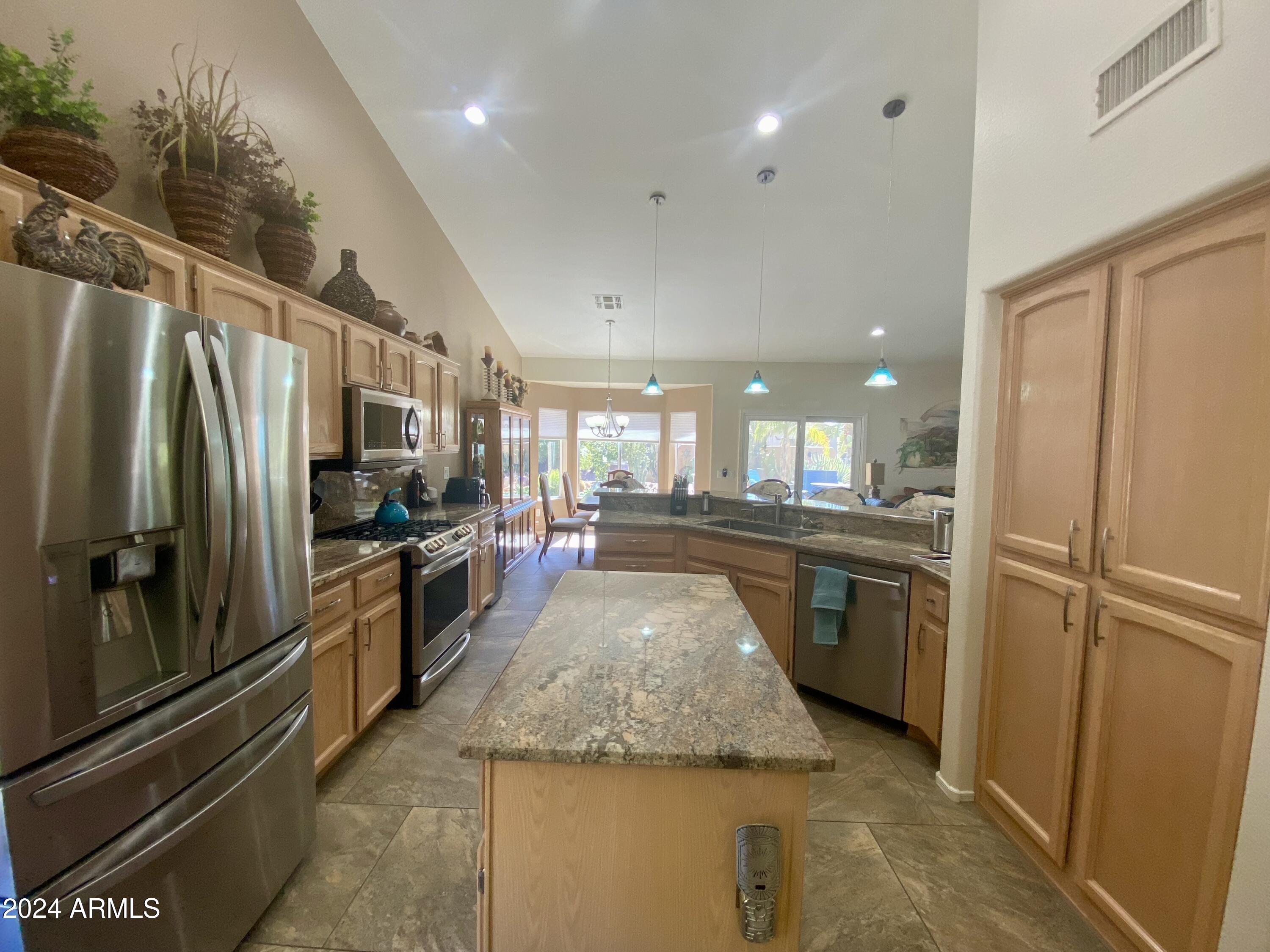 453 W TEAKWOOD Drive