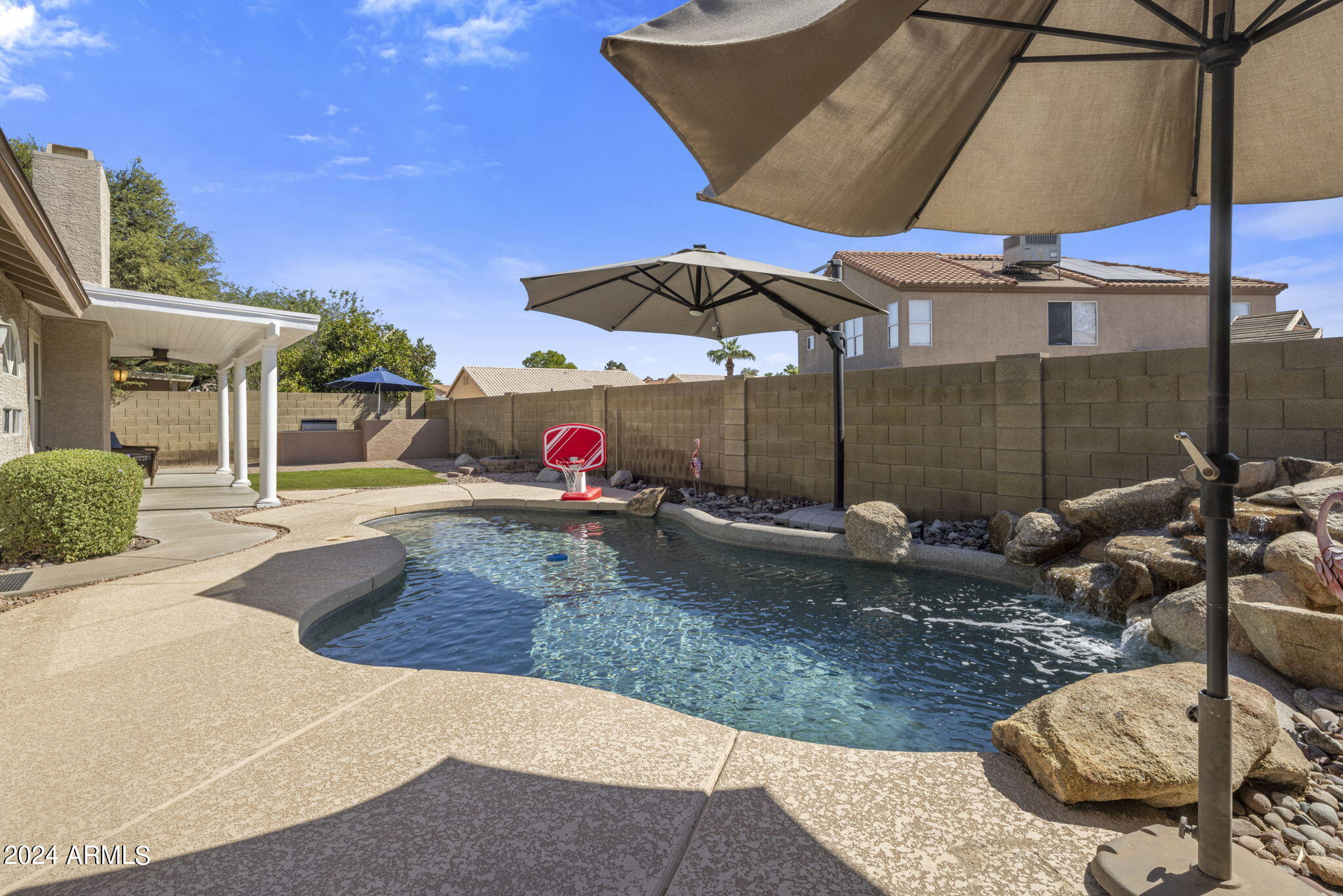 3509 E MORROW Drive