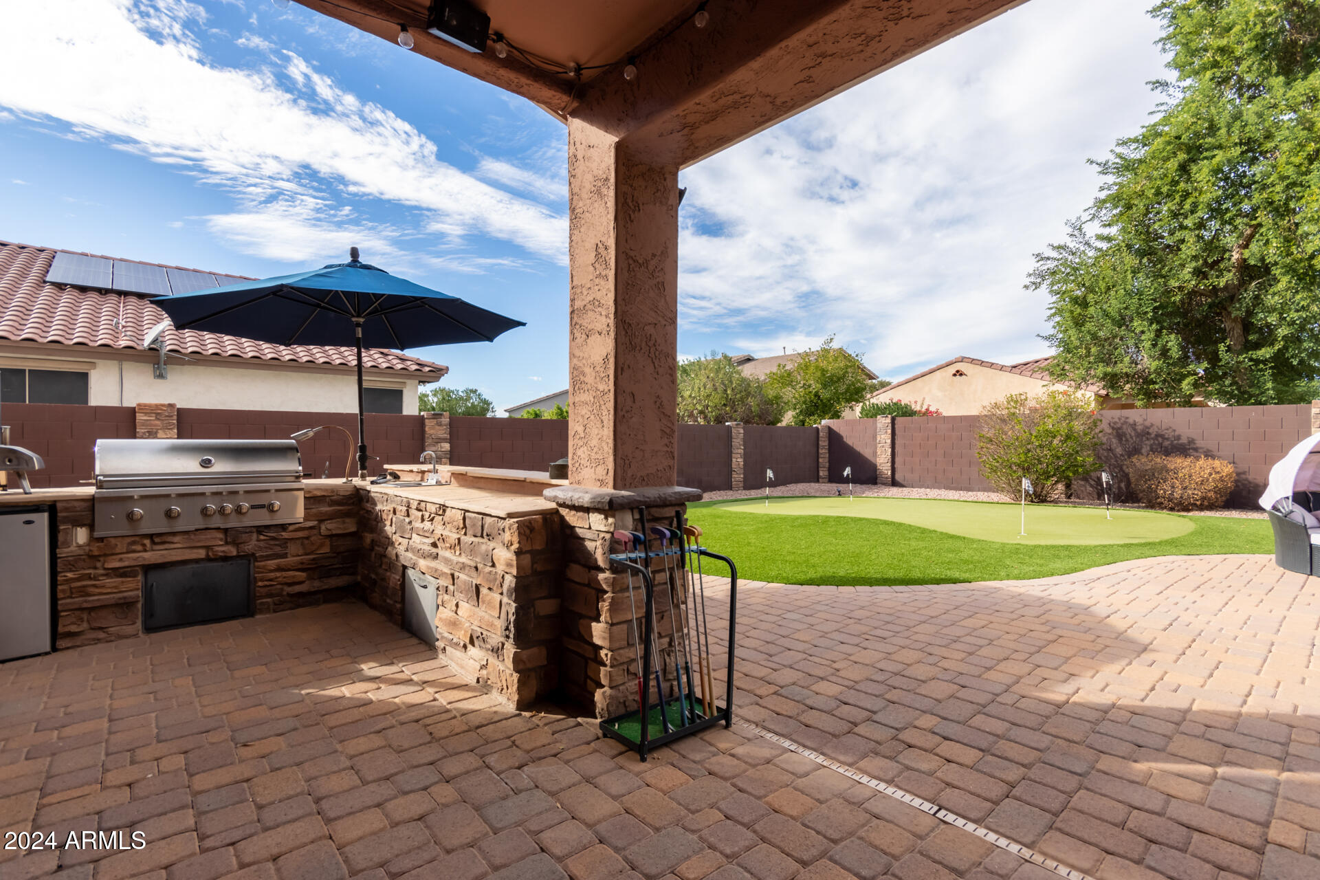 1248 E NIGHTINGALE Lane