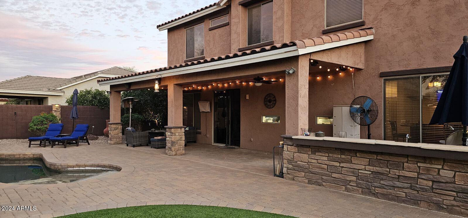 1248 E NIGHTINGALE Lane
