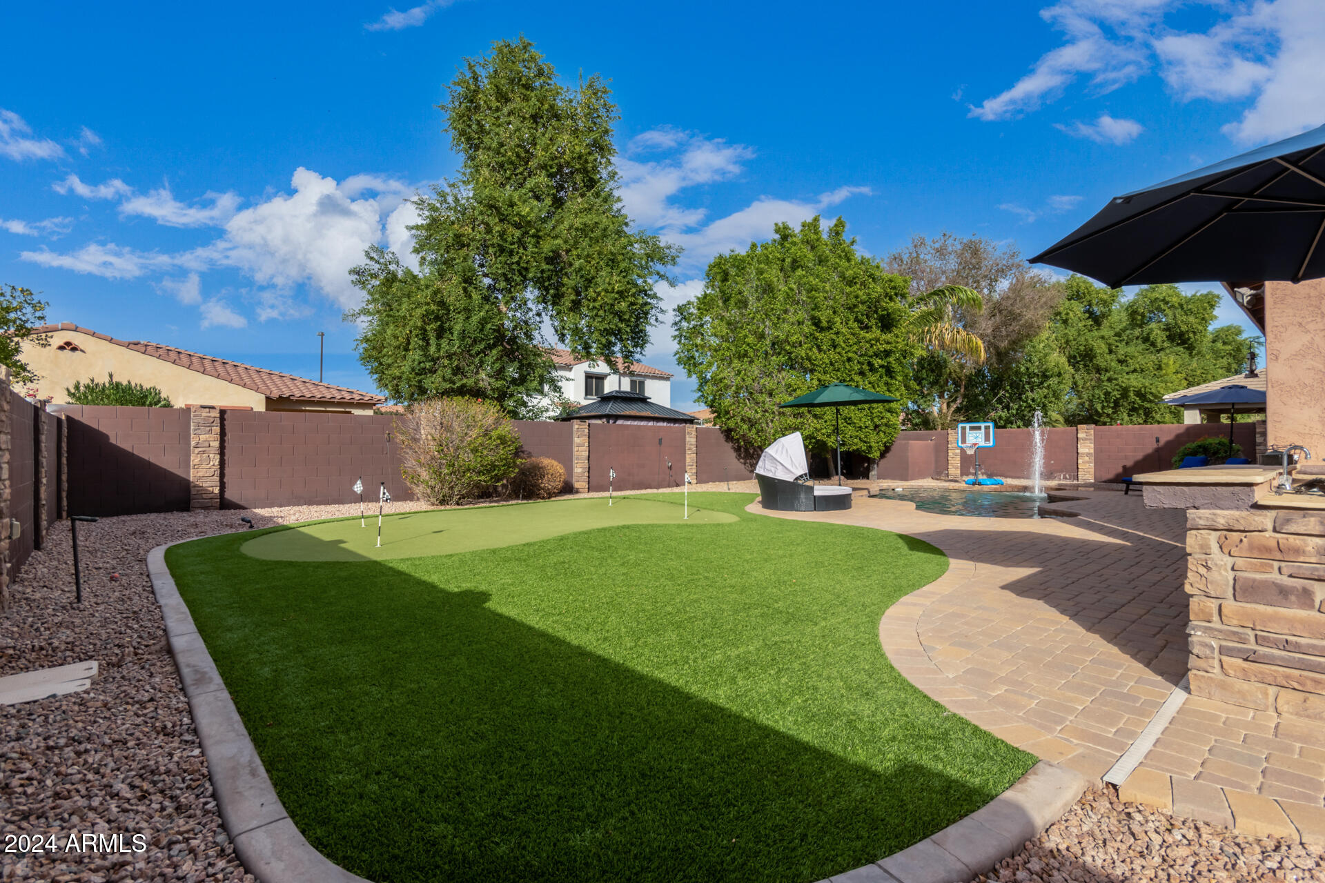 1248 E NIGHTINGALE Lane