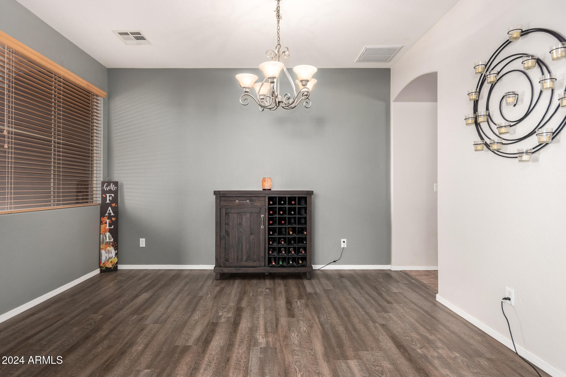 1248 E NIGHTINGALE Lane