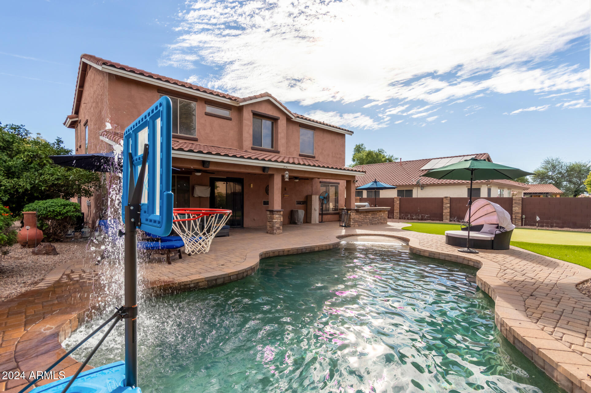 1248 E NIGHTINGALE Lane