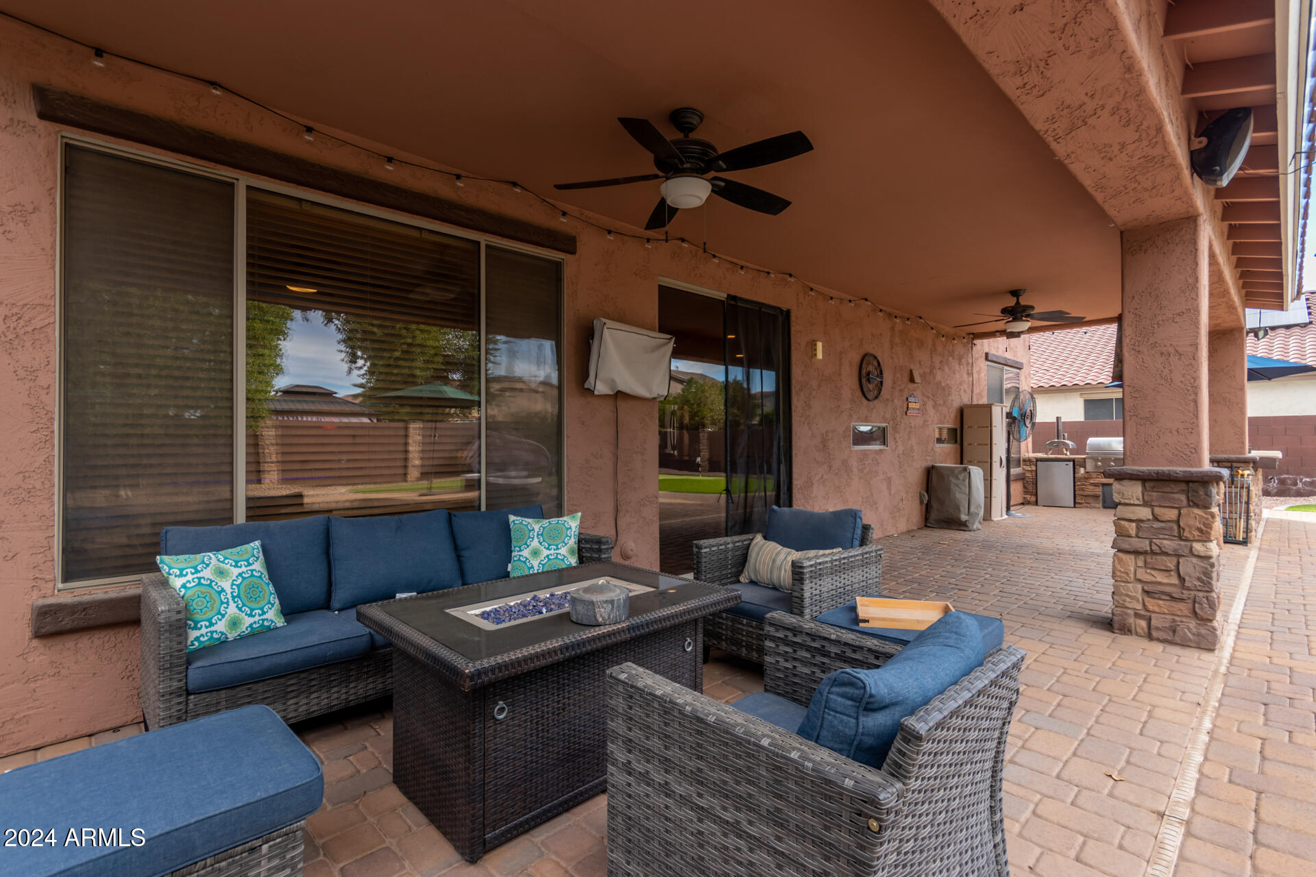 1248 E NIGHTINGALE Lane