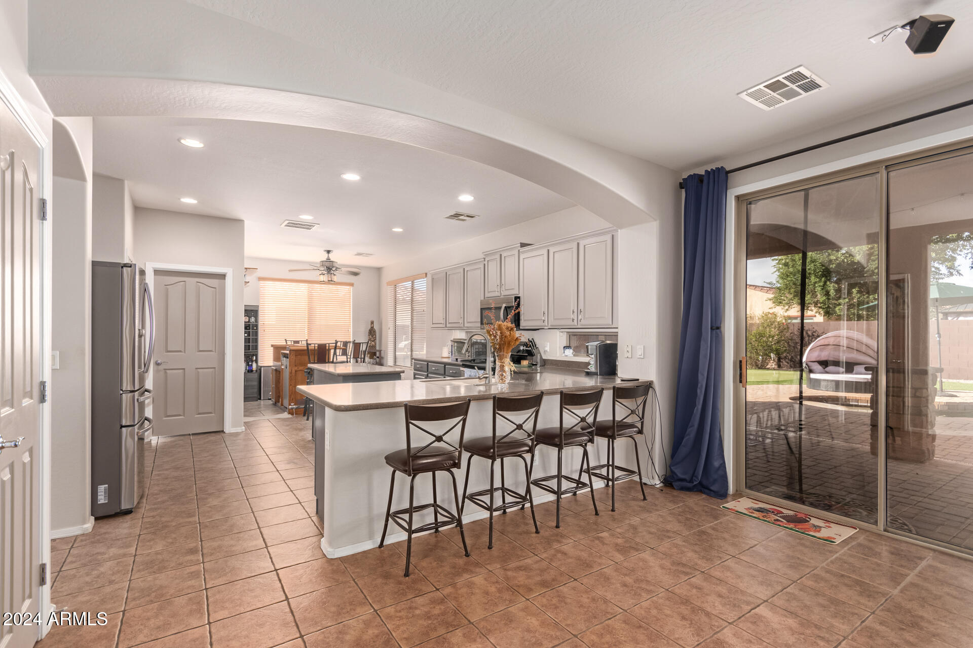 1248 E NIGHTINGALE Lane