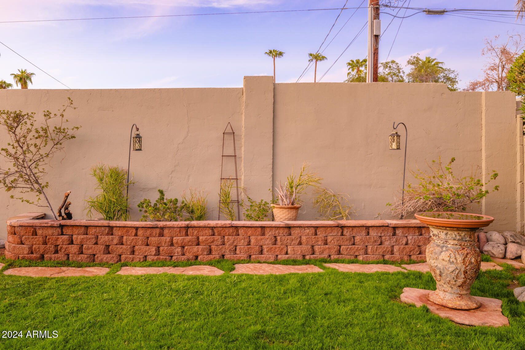 1346 W Willetta Street