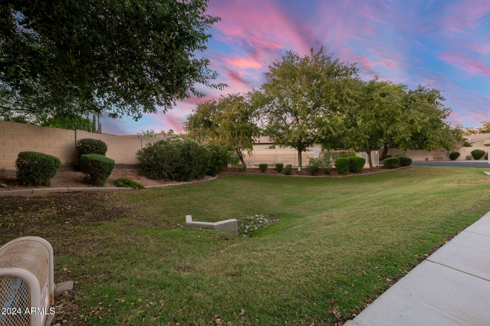 6504 N 14TH Place
