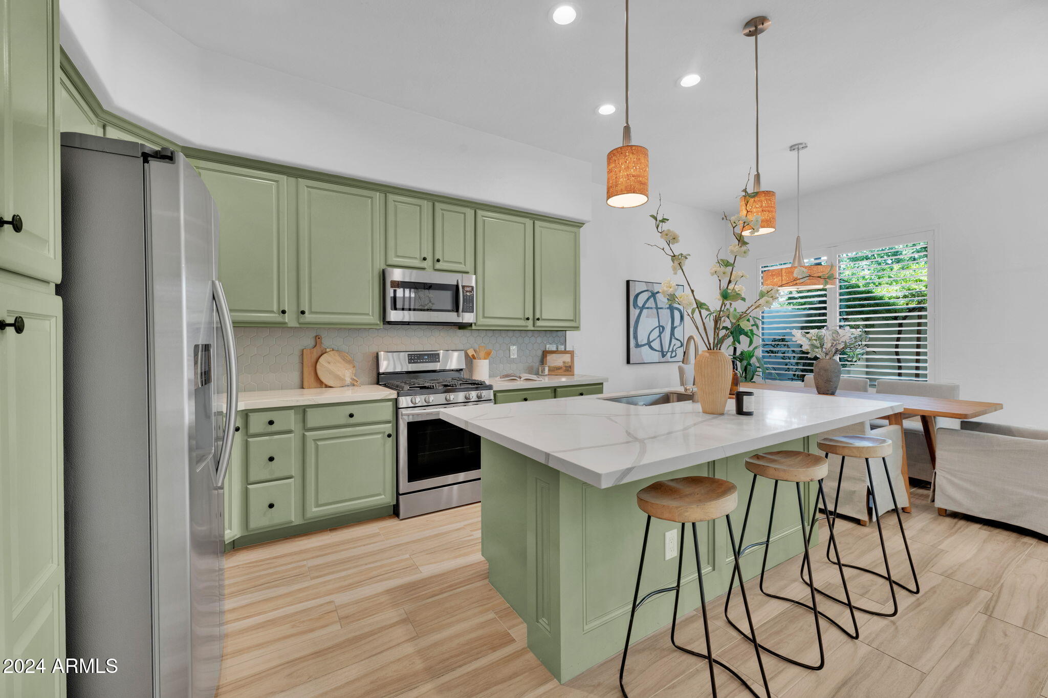 6504 N 14TH Place
