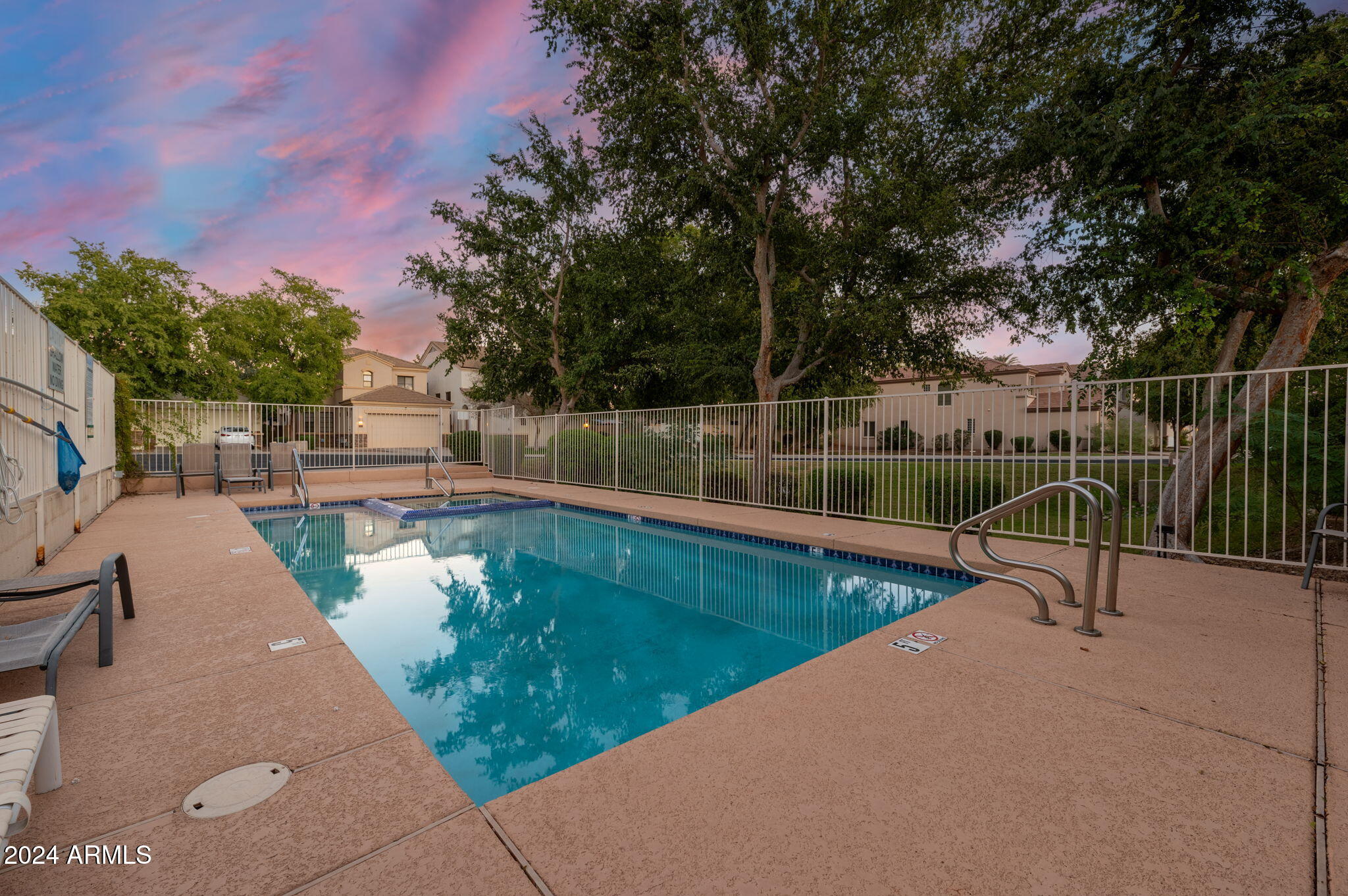 6504 N 14TH Place