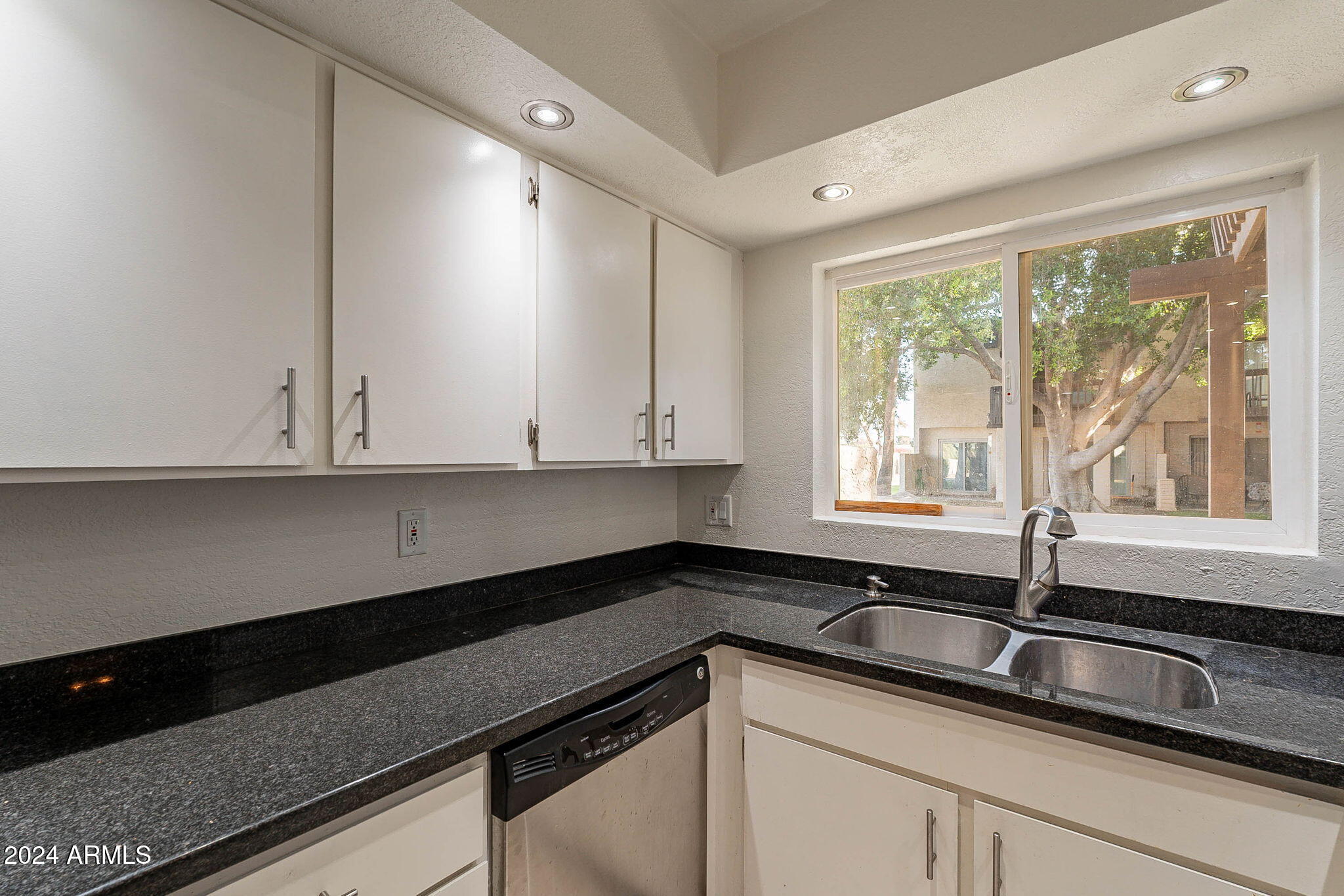 2232 W LINDNER Avenue 22