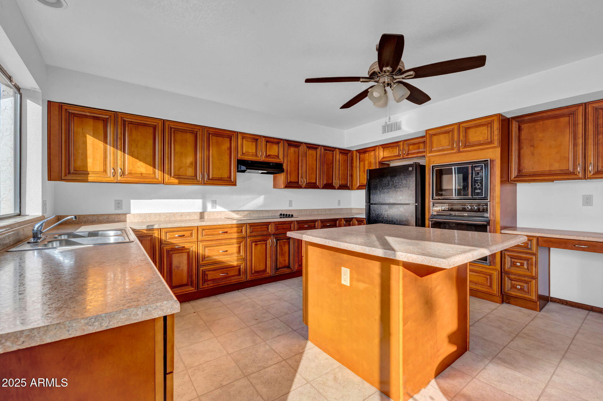 350 W MCLELLAN Road 7