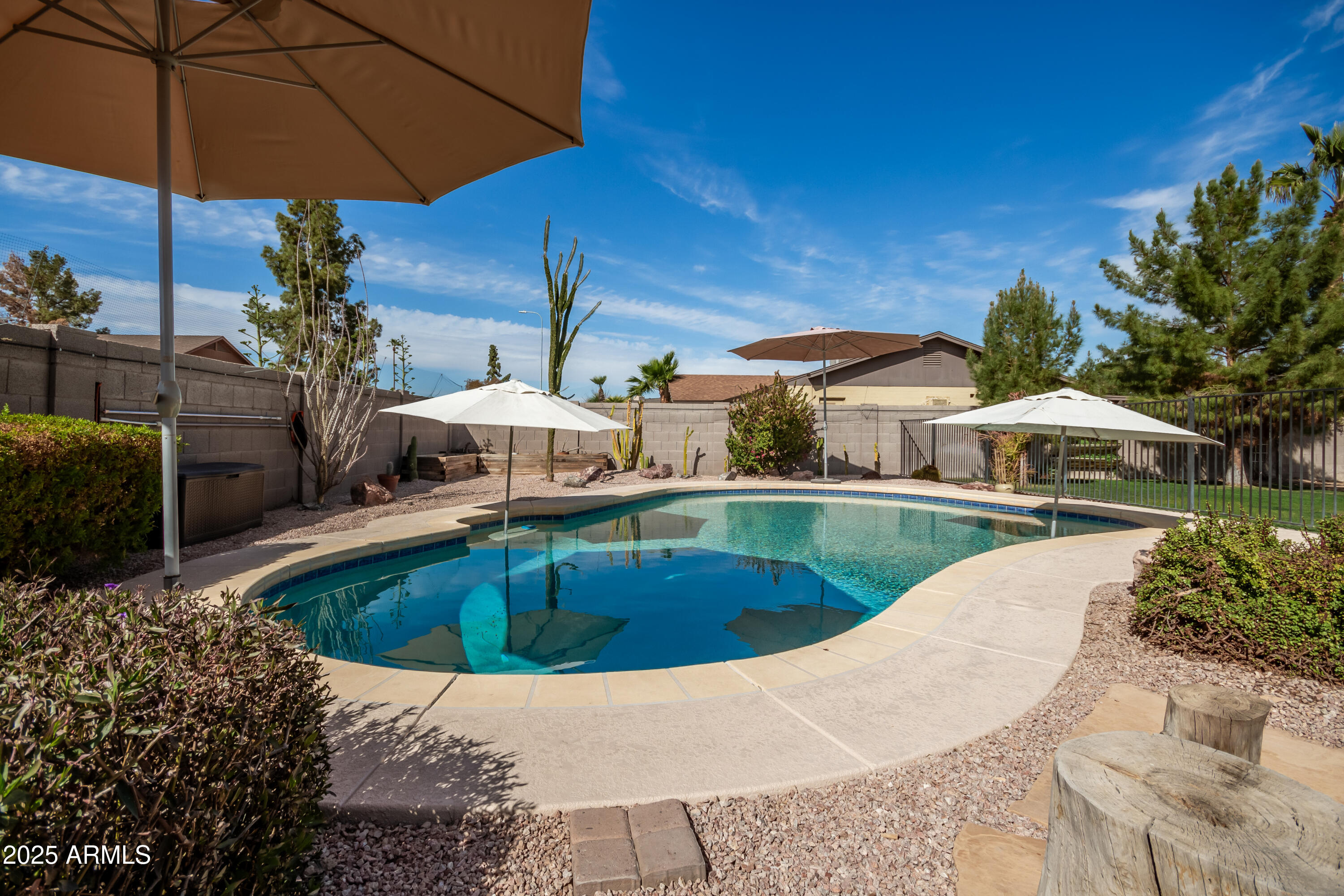 1506 E Gemini Drive