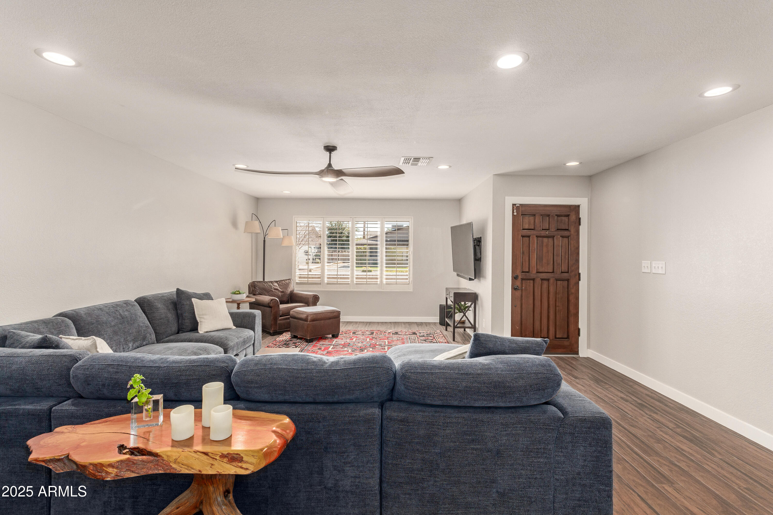 1506 E Gemini Drive