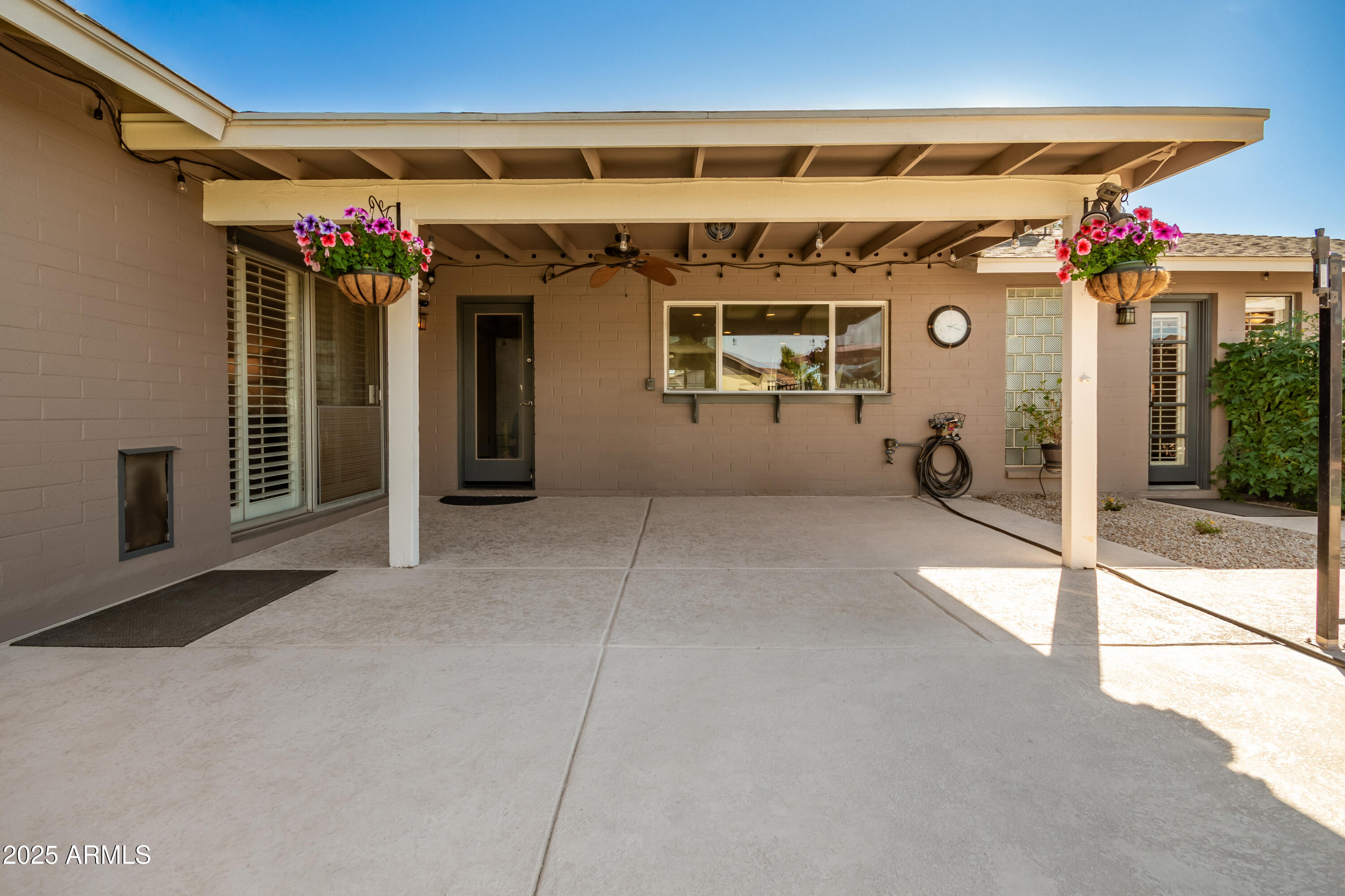 1506 E Gemini Drive