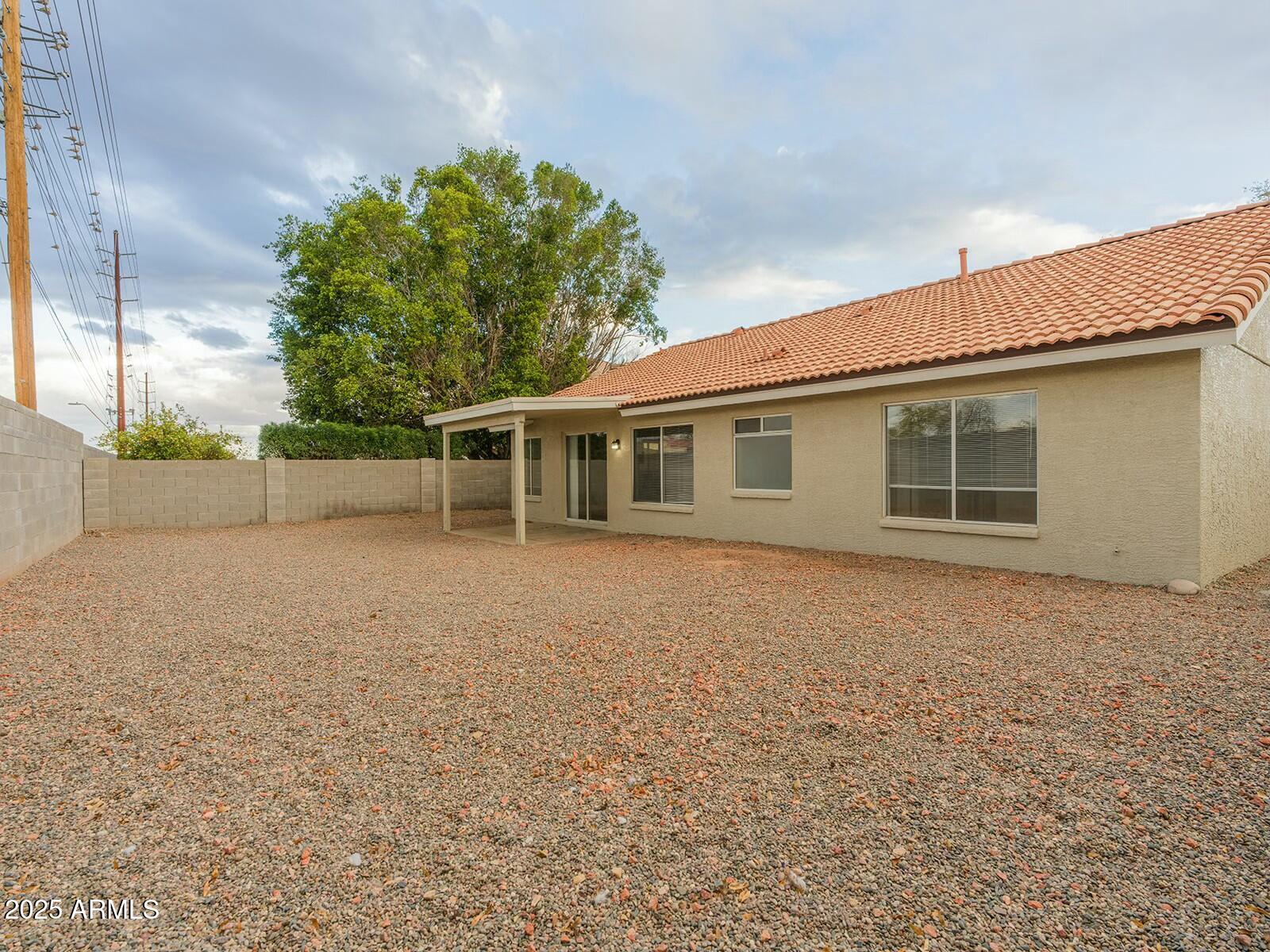 1052 W Paseo Way