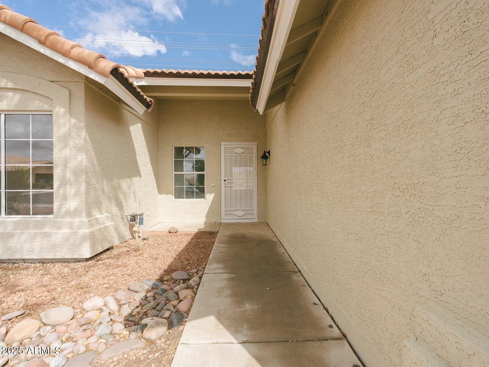1052 W Paseo Way