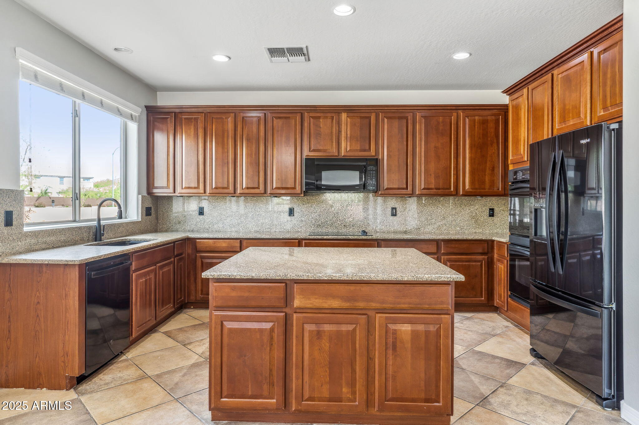 5042 W LARIAT Lane