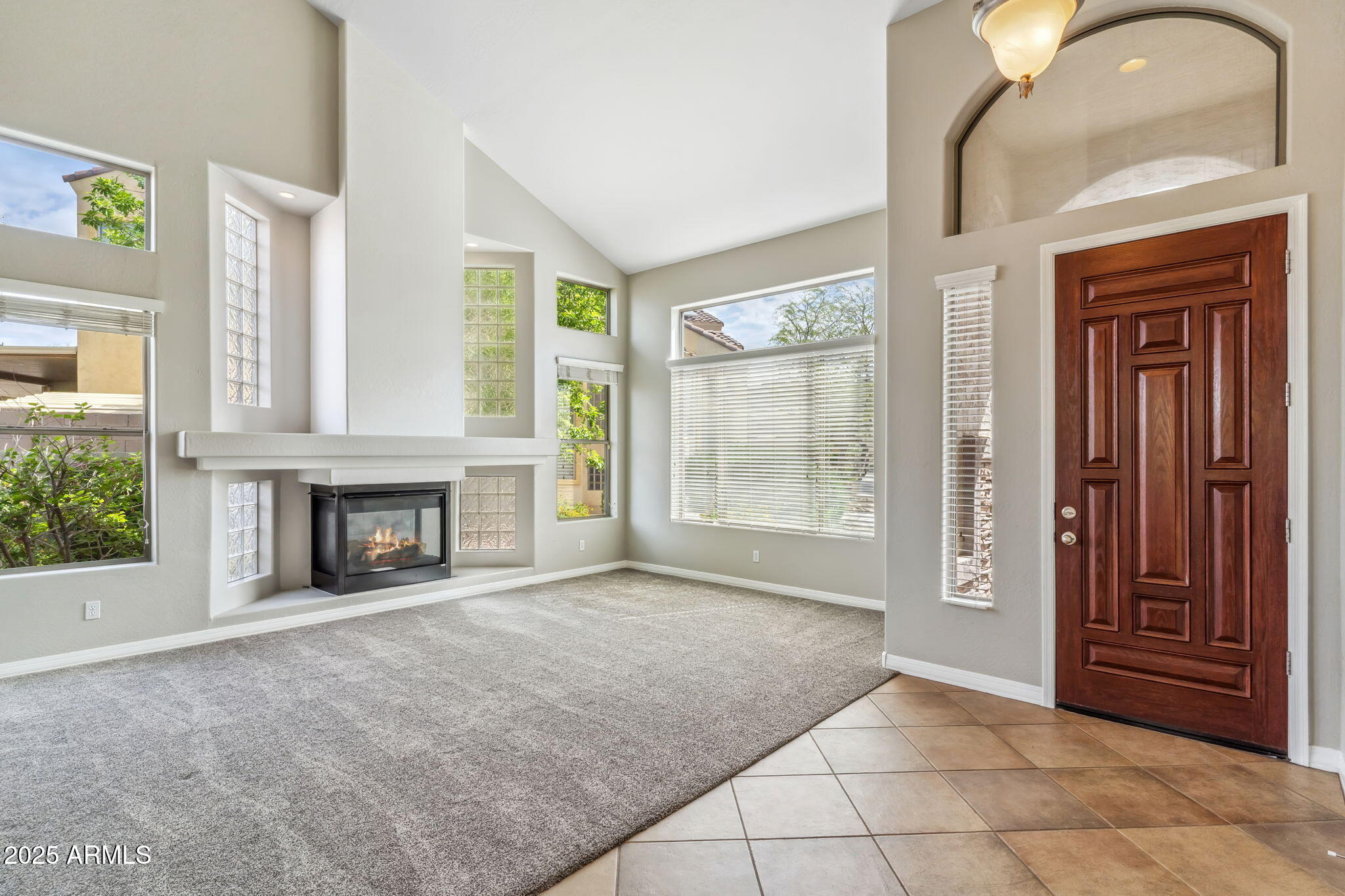 5042 W LARIAT Lane