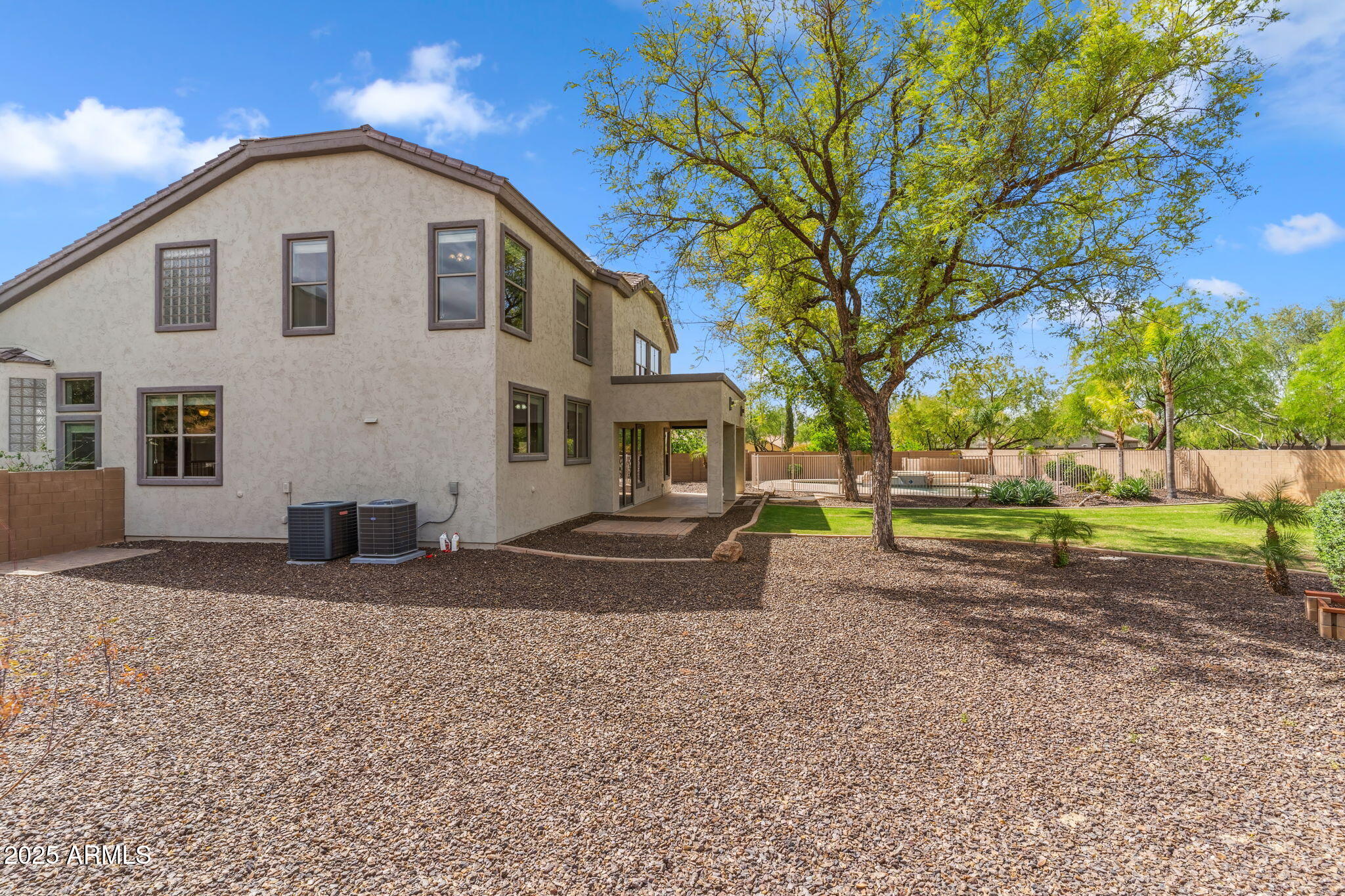 5042 W LARIAT Lane