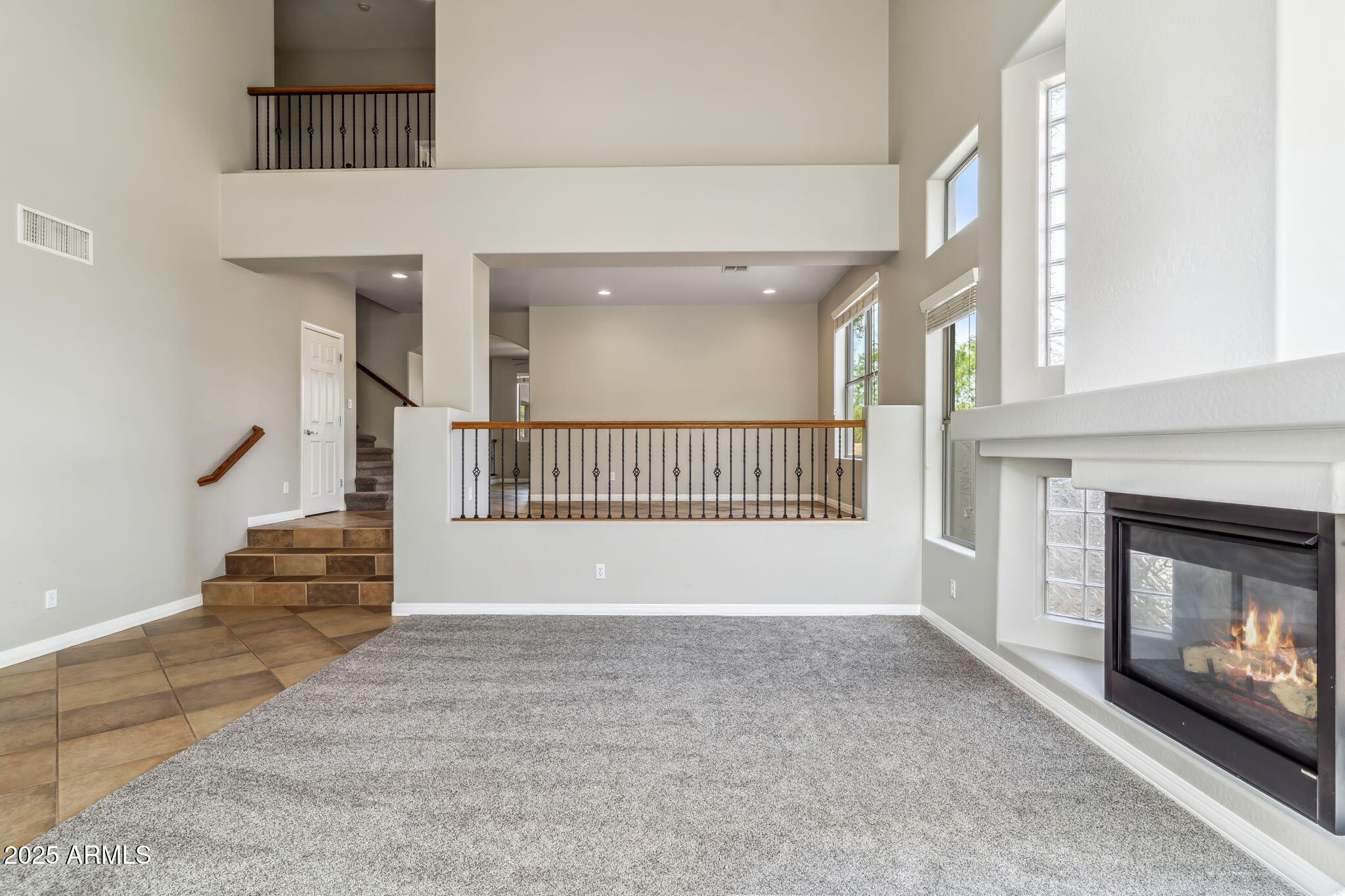 5042 W LARIAT Lane