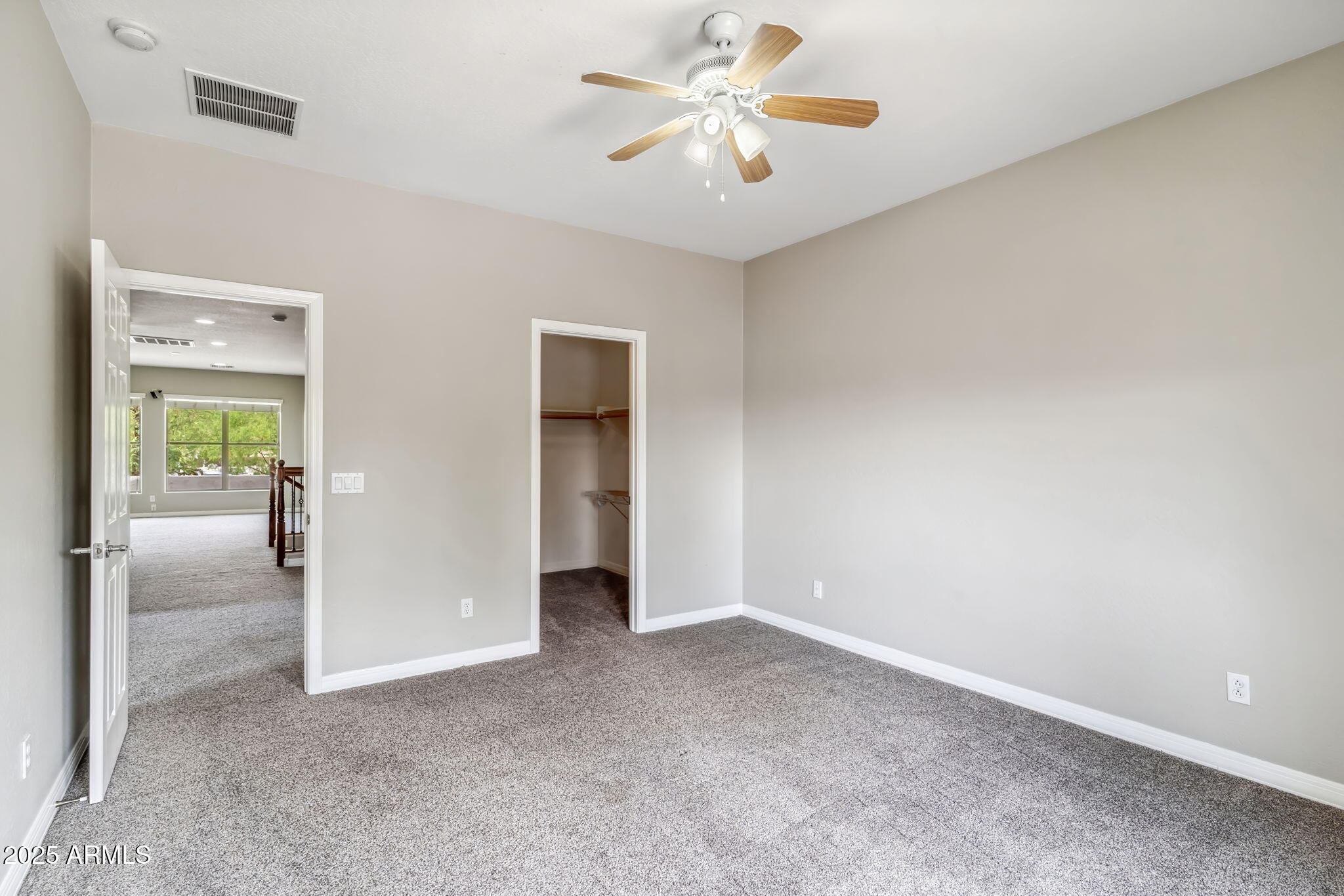 5042 W LARIAT Lane