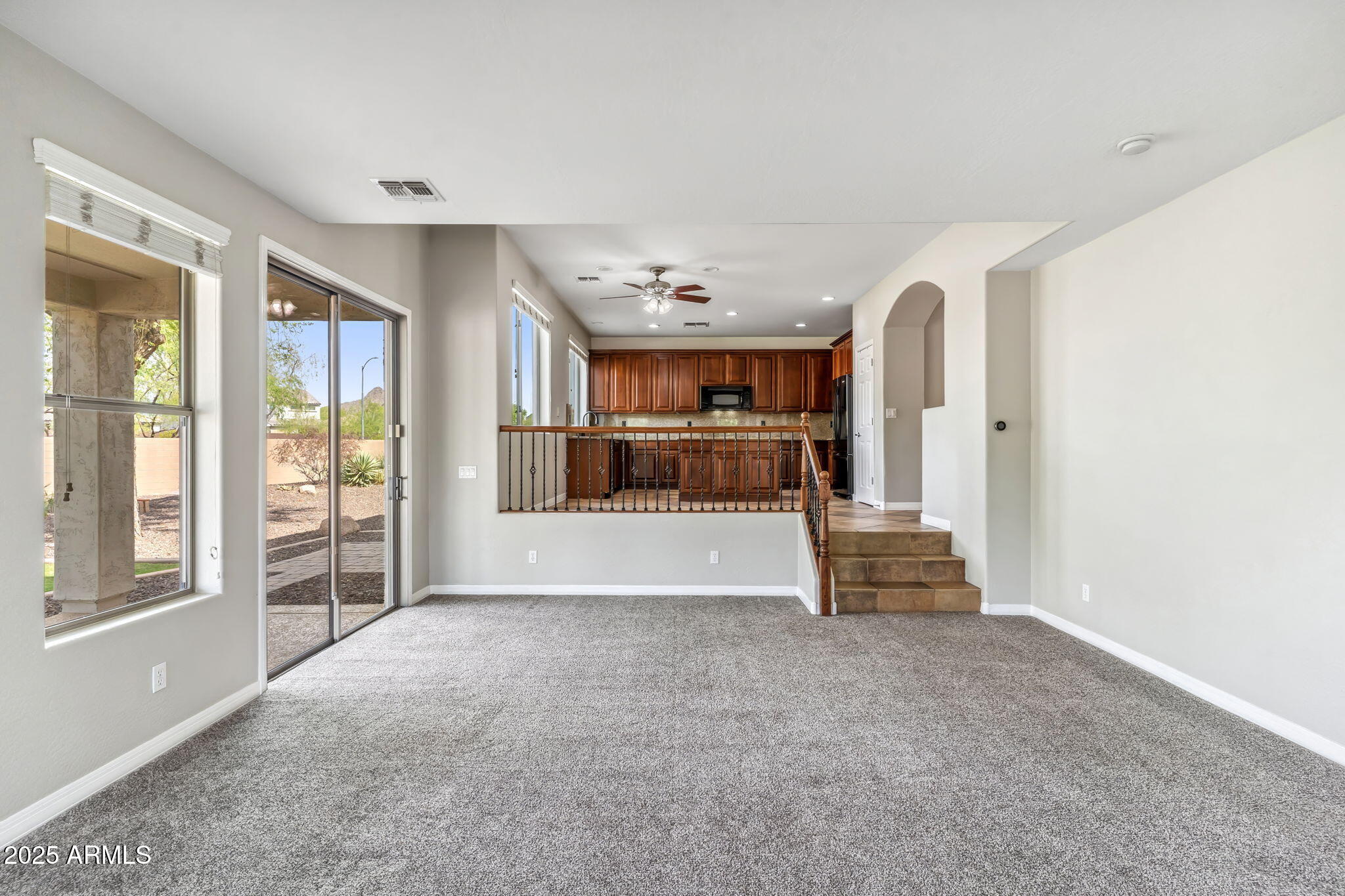 5042 W LARIAT Lane