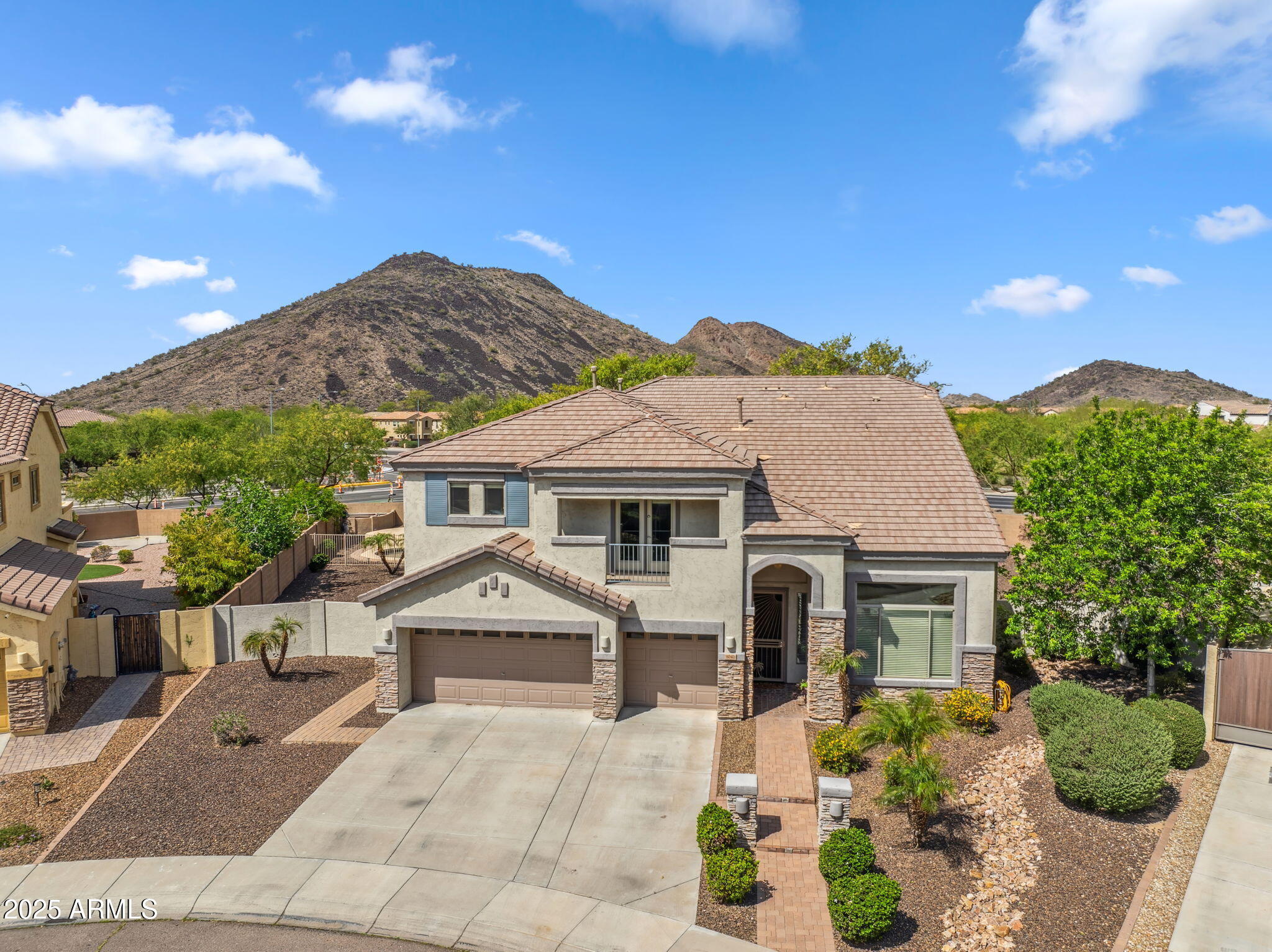 5042 W LARIAT Lane