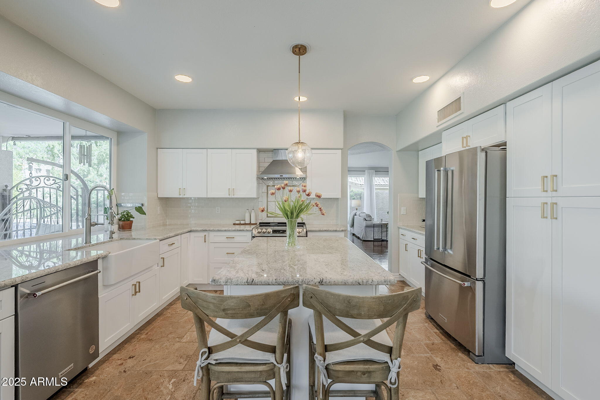 2468 E DRY CREEK Road