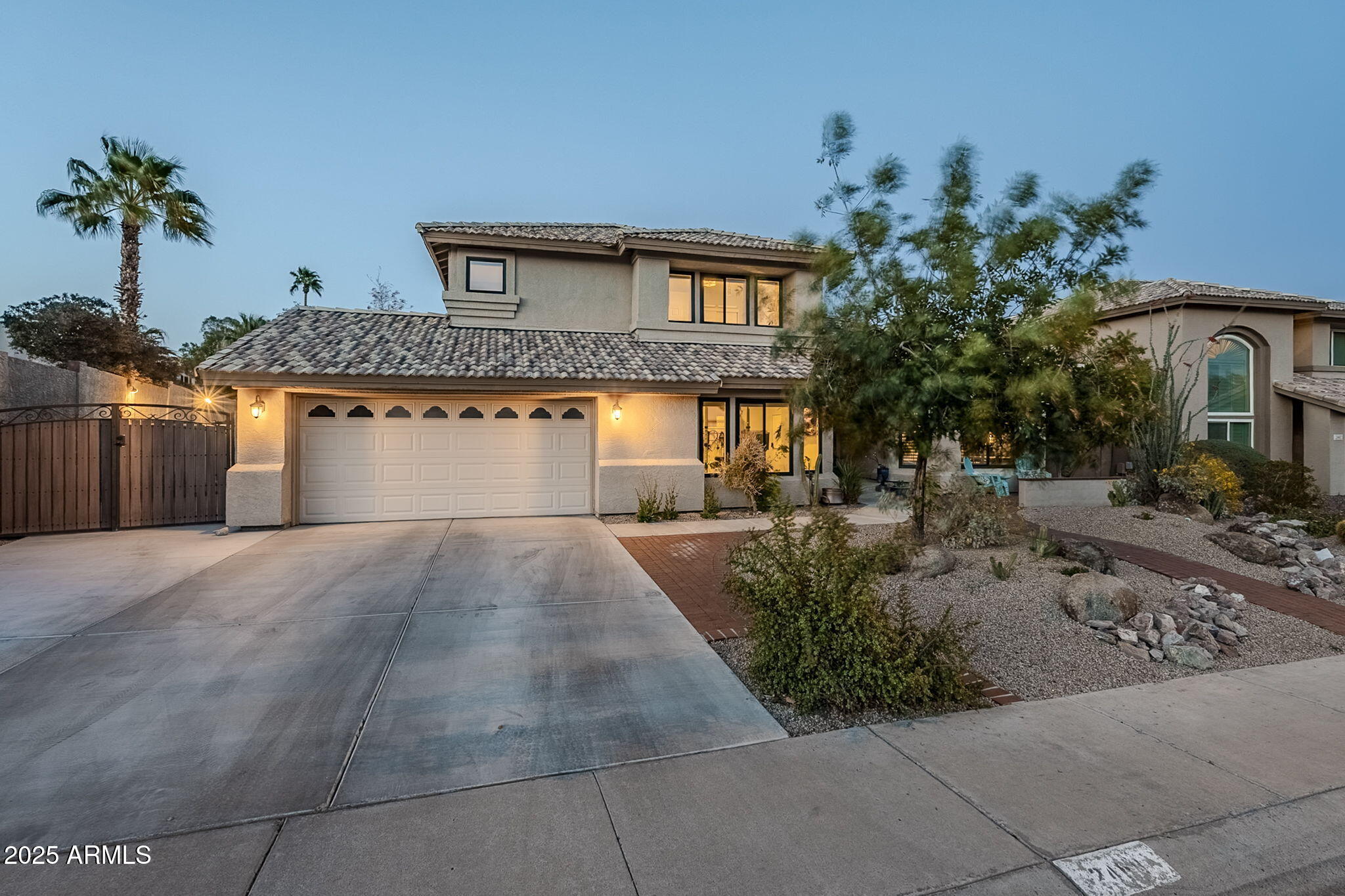 2468 E DRY CREEK Road
