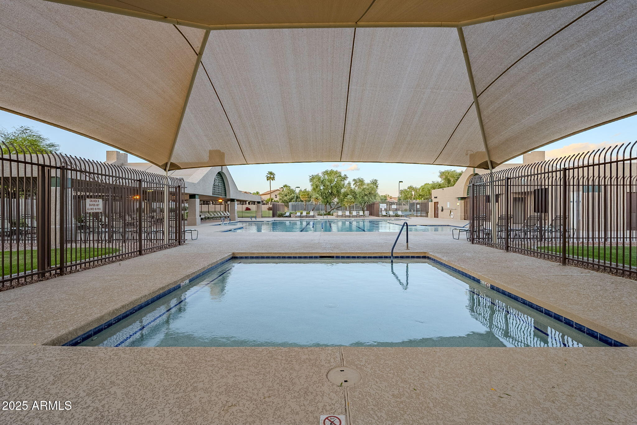 2468 E DRY CREEK Road