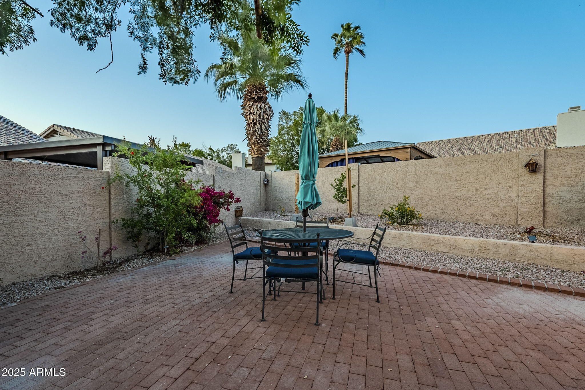 2468 E DRY CREEK Road